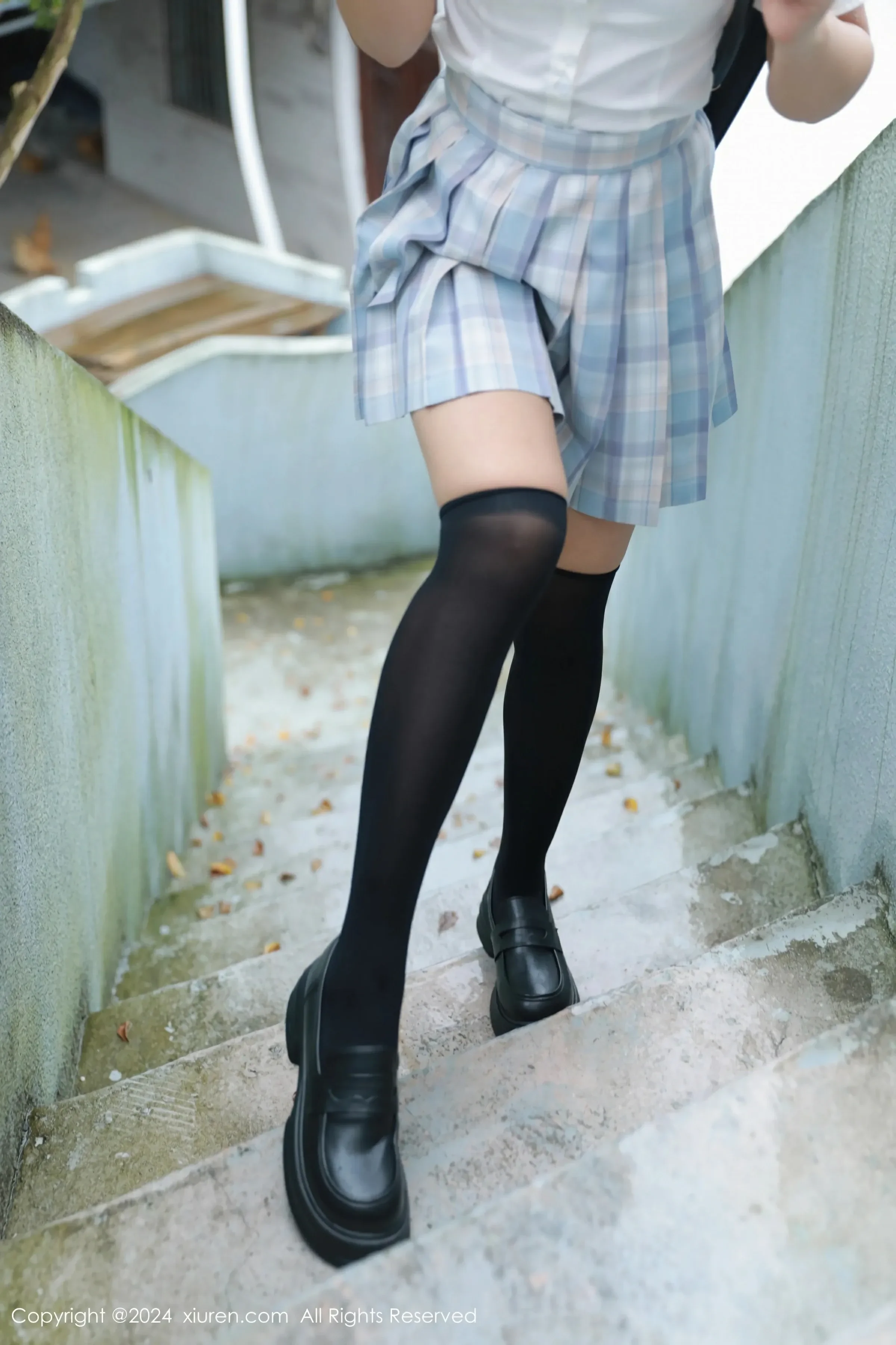  XiuRen 秀人 No.8759 金小依 [93P]第2张