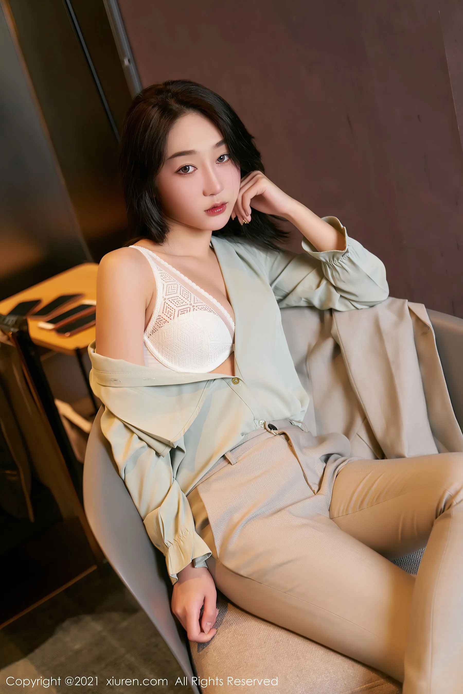 秀人 No.3009 九月生_第1张