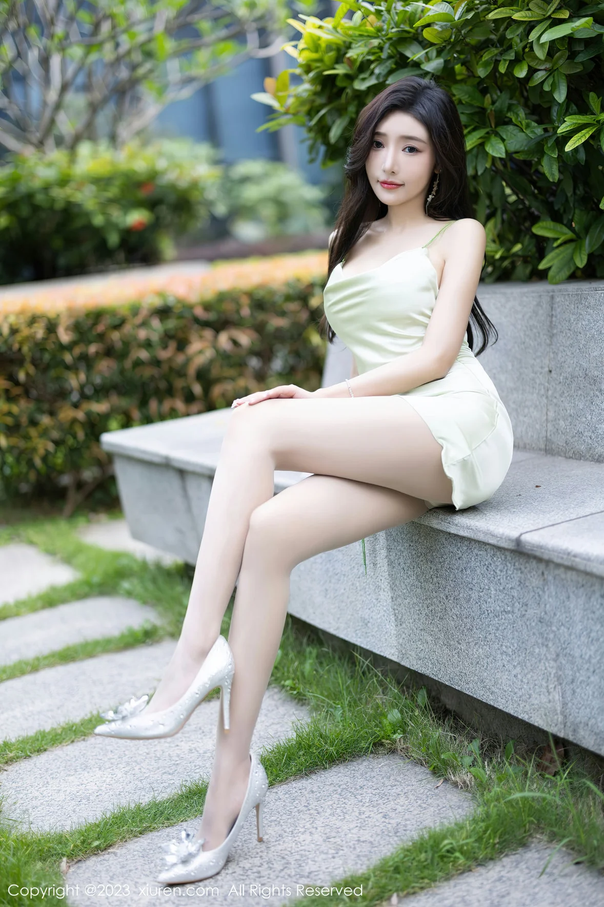  XiuRen 秀人 No.7077 王馨瑶yanni 吊带短裙性感写真 [91P]第2张