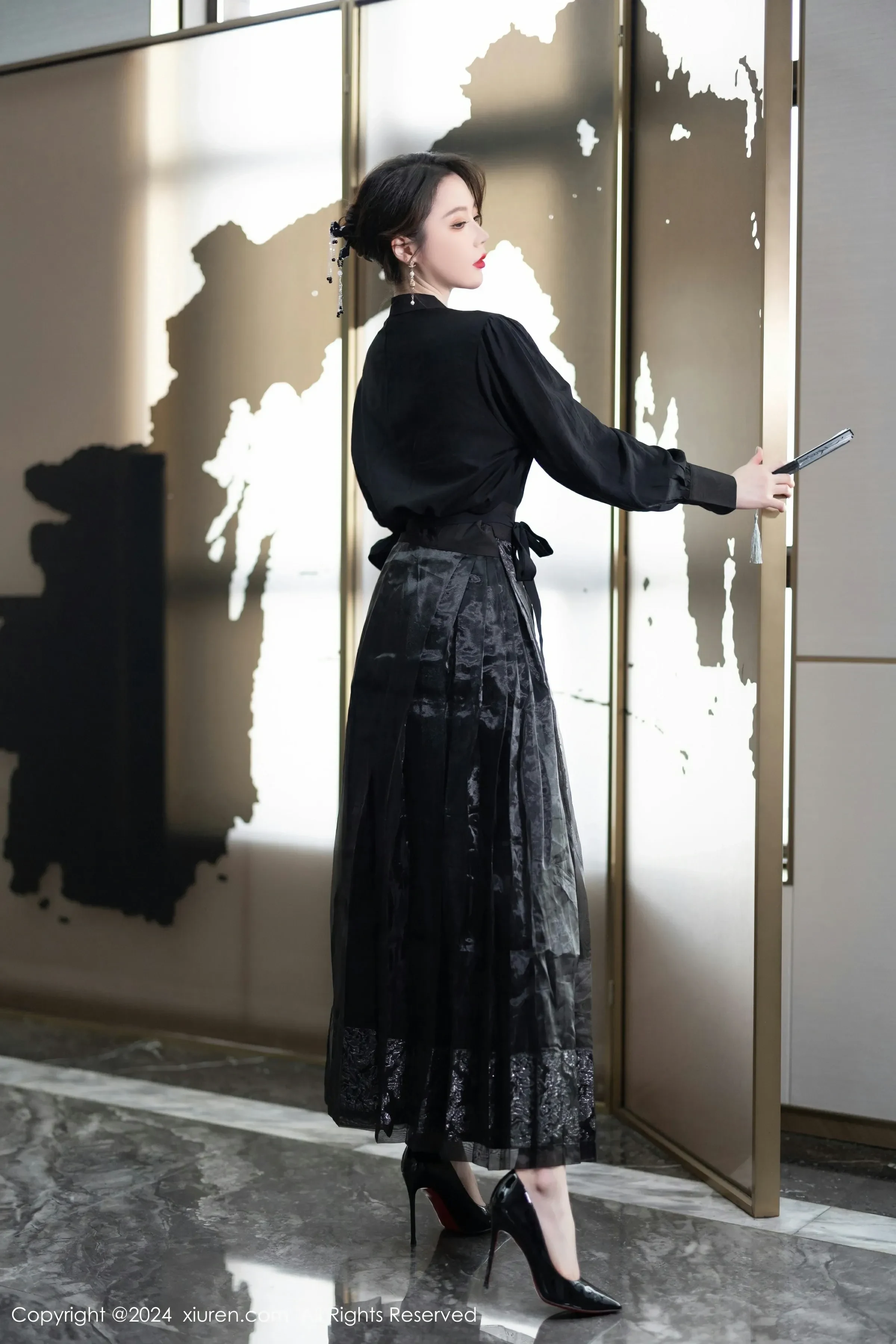  XiuRen 秀人 No.8465 梦心玥 [82P]第2张