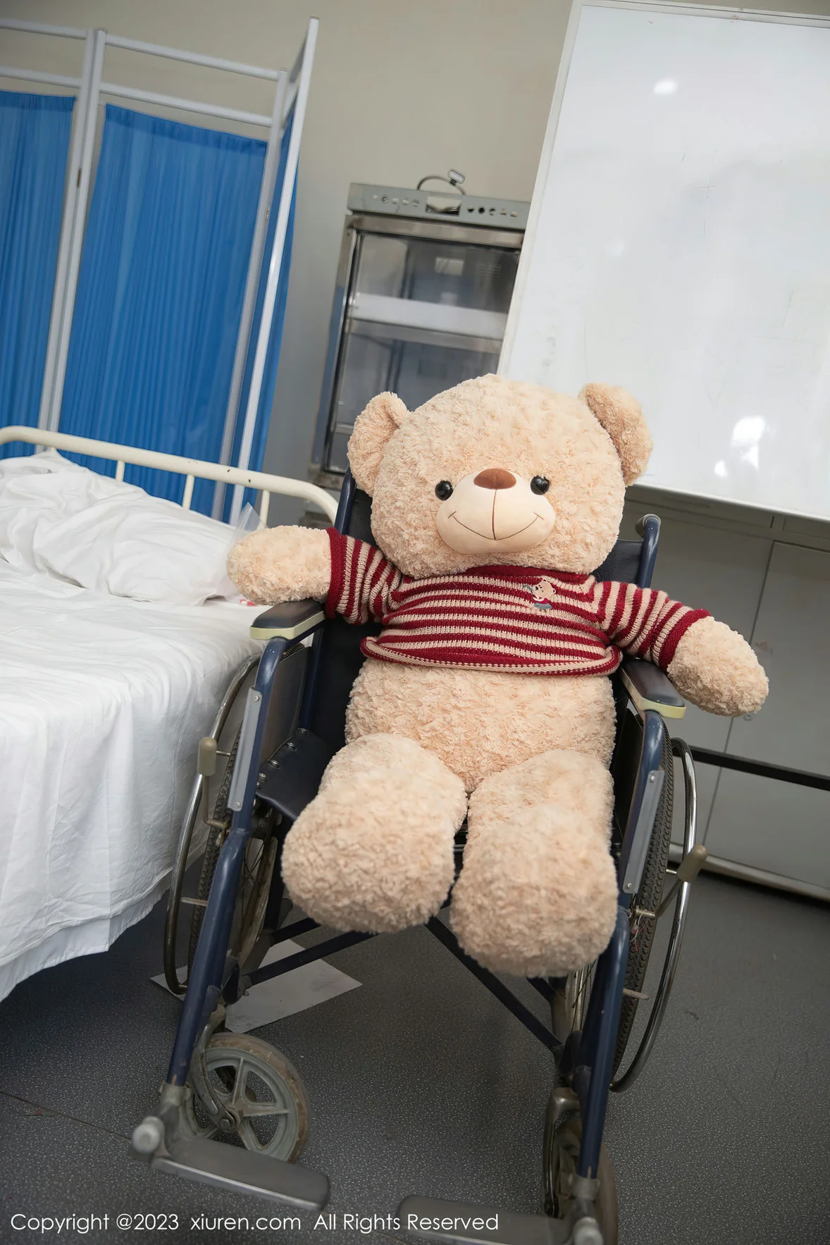  XiuRen 秀人 No.6849 绮里嘉ula 美女医生装扮性感写真 [84P]第4张