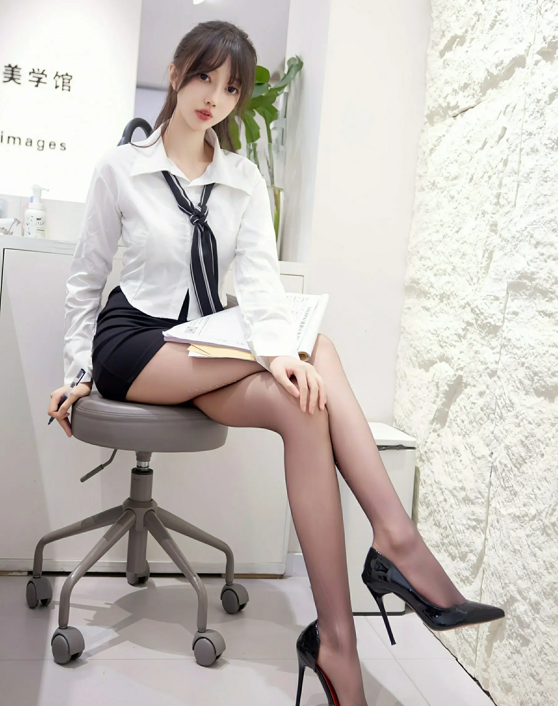  秀人网 No.10636 玥儿玥er [58P]第5张