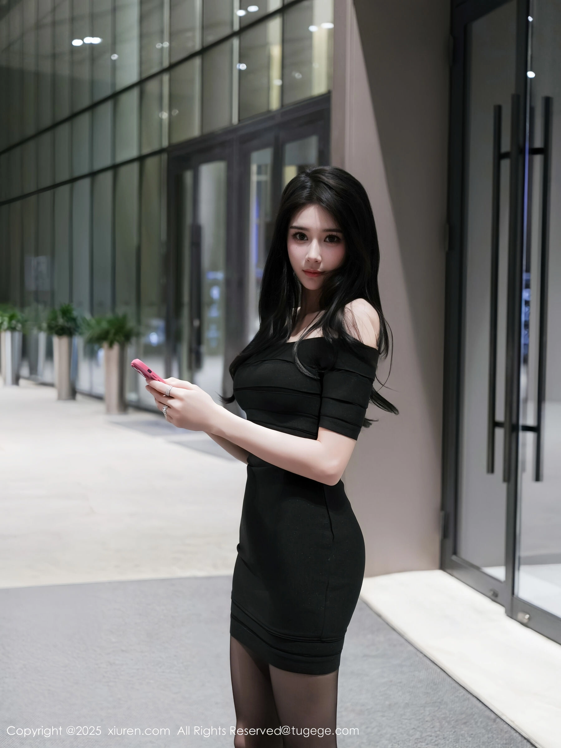  秀人网 椰汁糯米姬 Vol.10942 [53P]第2张