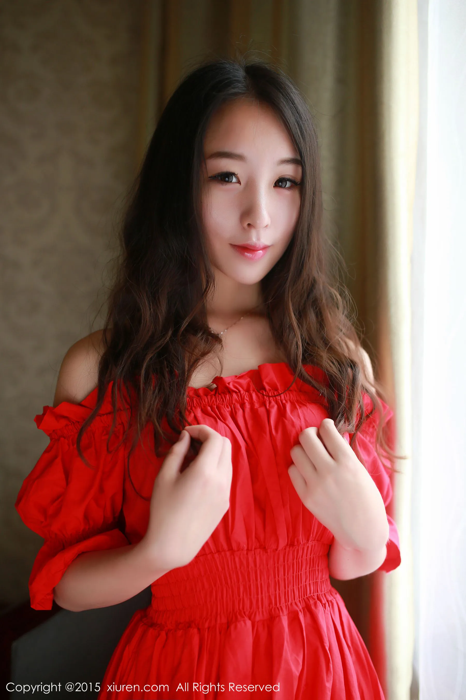  梓萱Crystal《连衣裙+热裤+网袜制服》 秀人网 No.347