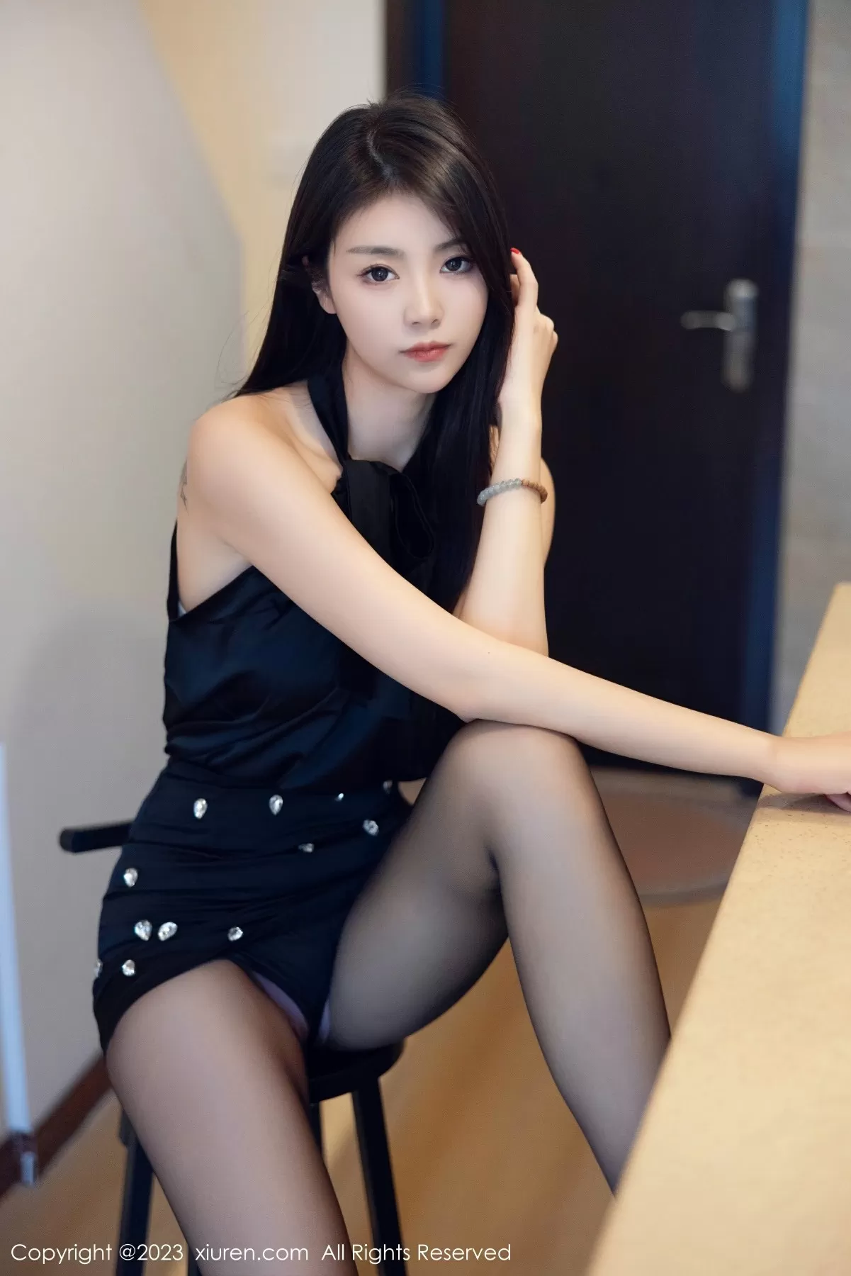  XiuRen 秀人 No.7535 可樂Vicky [82P]