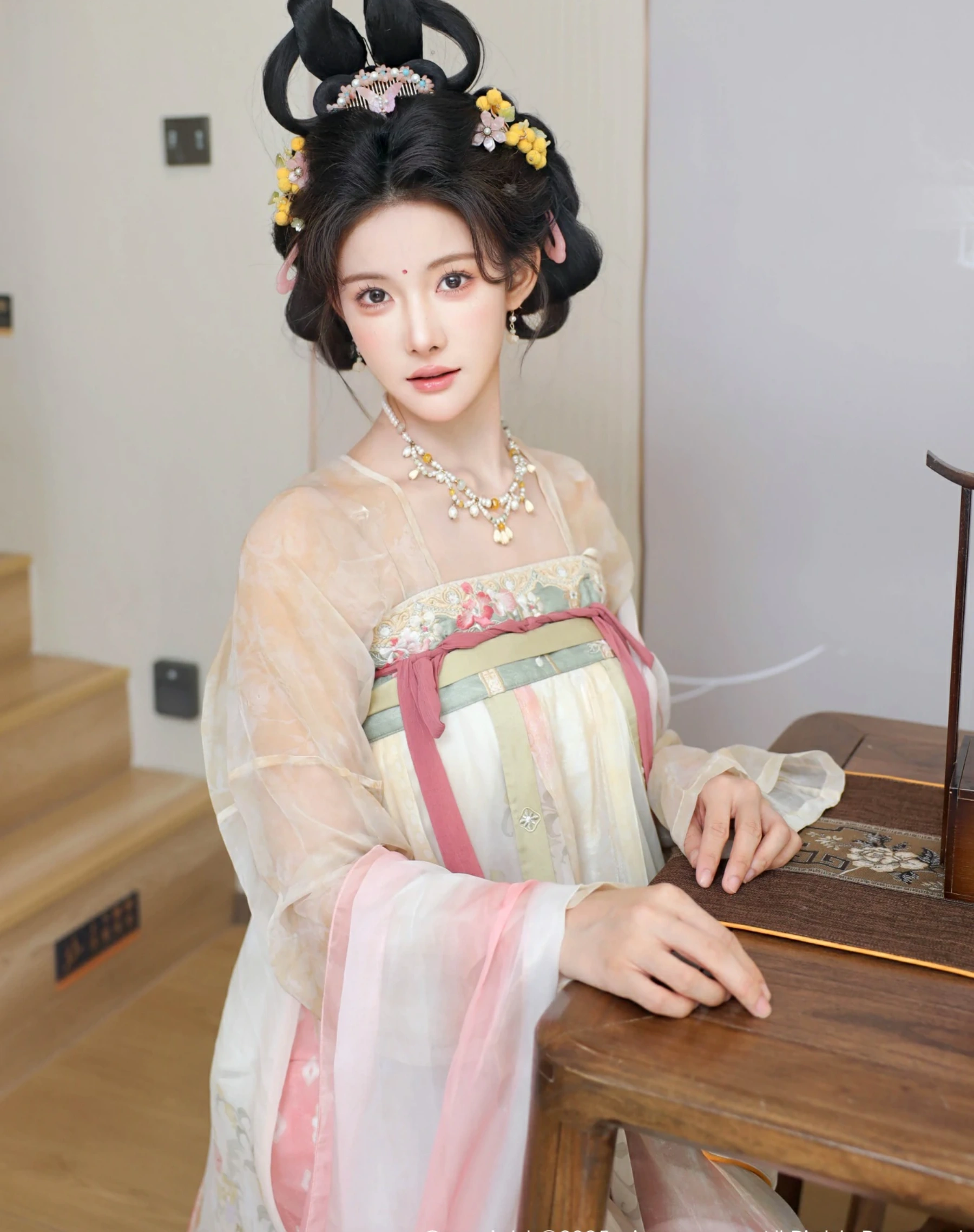  秀人网 No.10645 梨霜儿 [82P]第7张