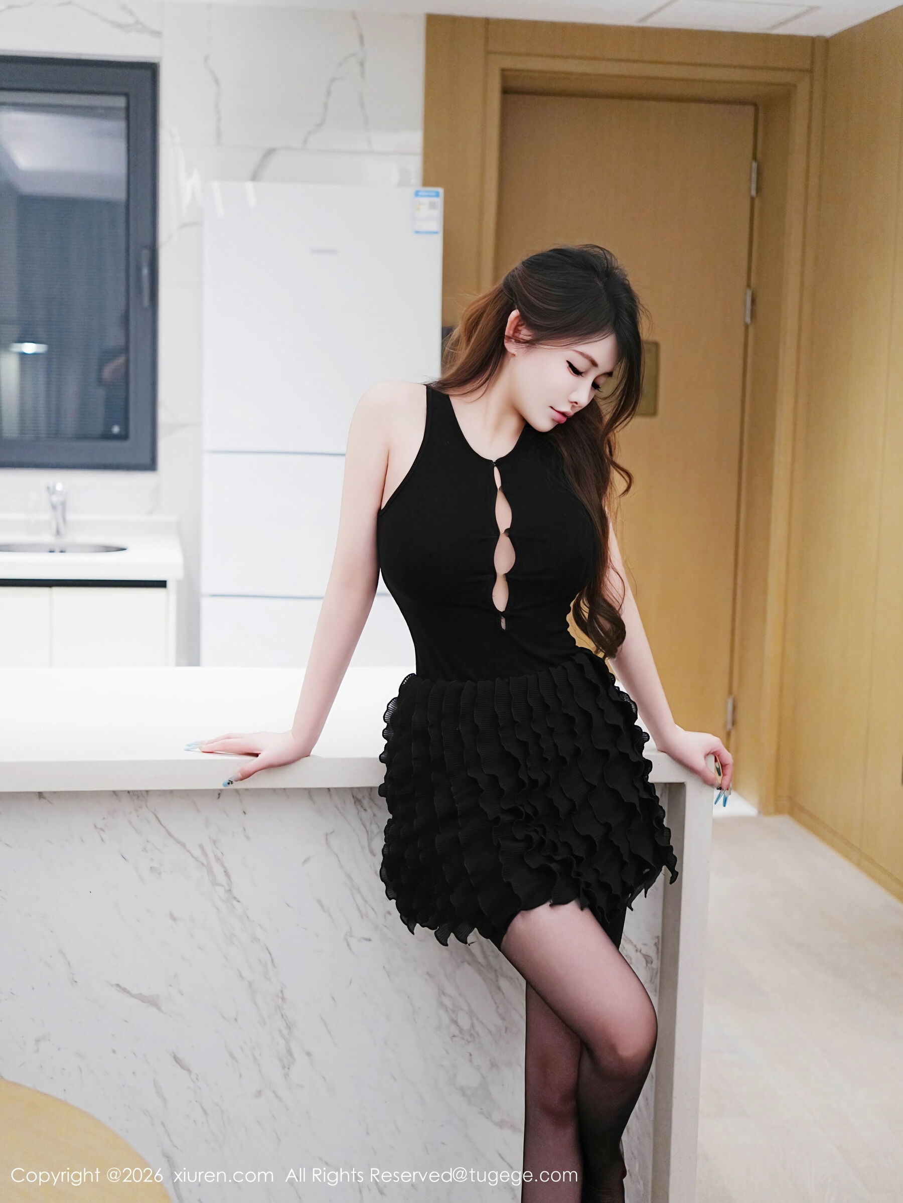  秀人网 甜妮 Vol.11204 [74P]第1张