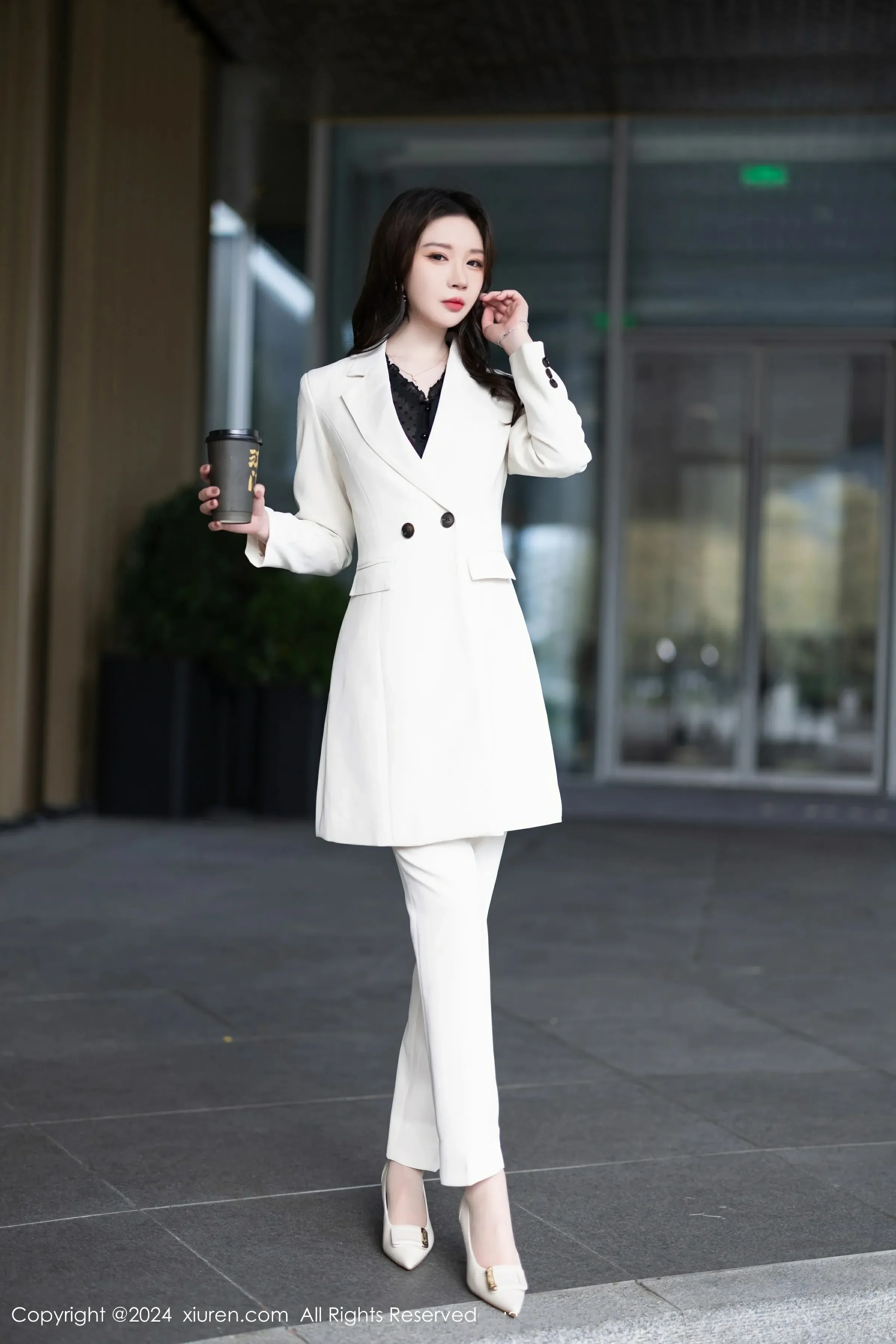  XiuRen 秀人 No.8354 梦心玥 [90P]第1张