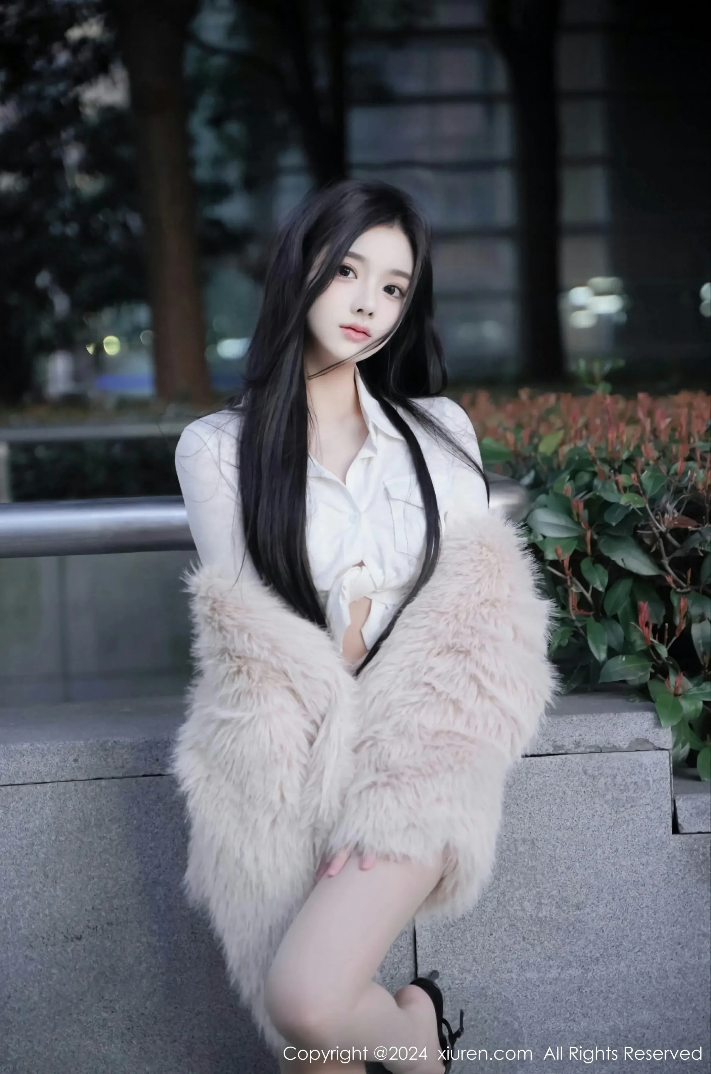  XiuRen 秀人 No.8261 龙雪儿 [77P]第2张