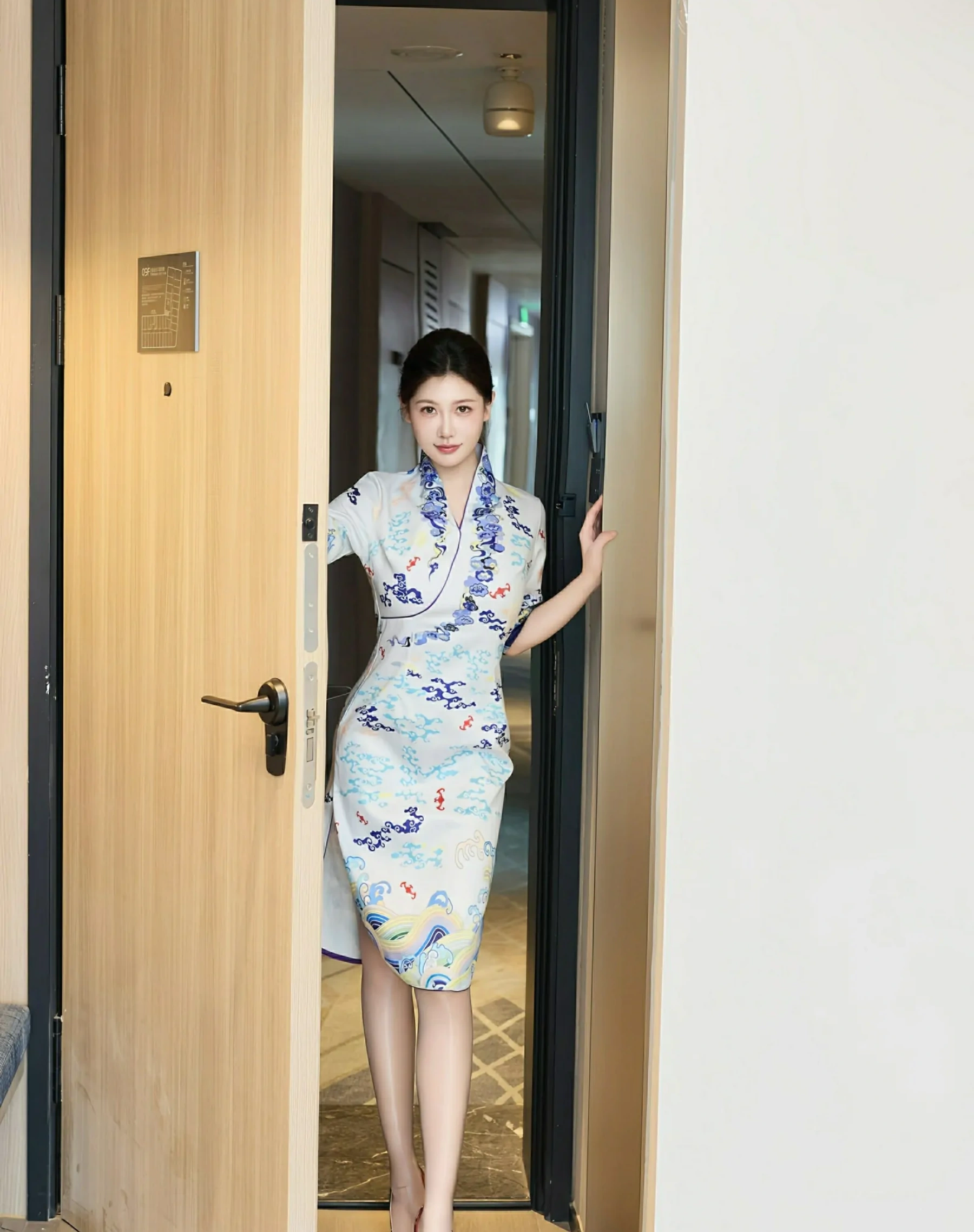  秀人网 No.10654 尹甜甜 [54P]第1张