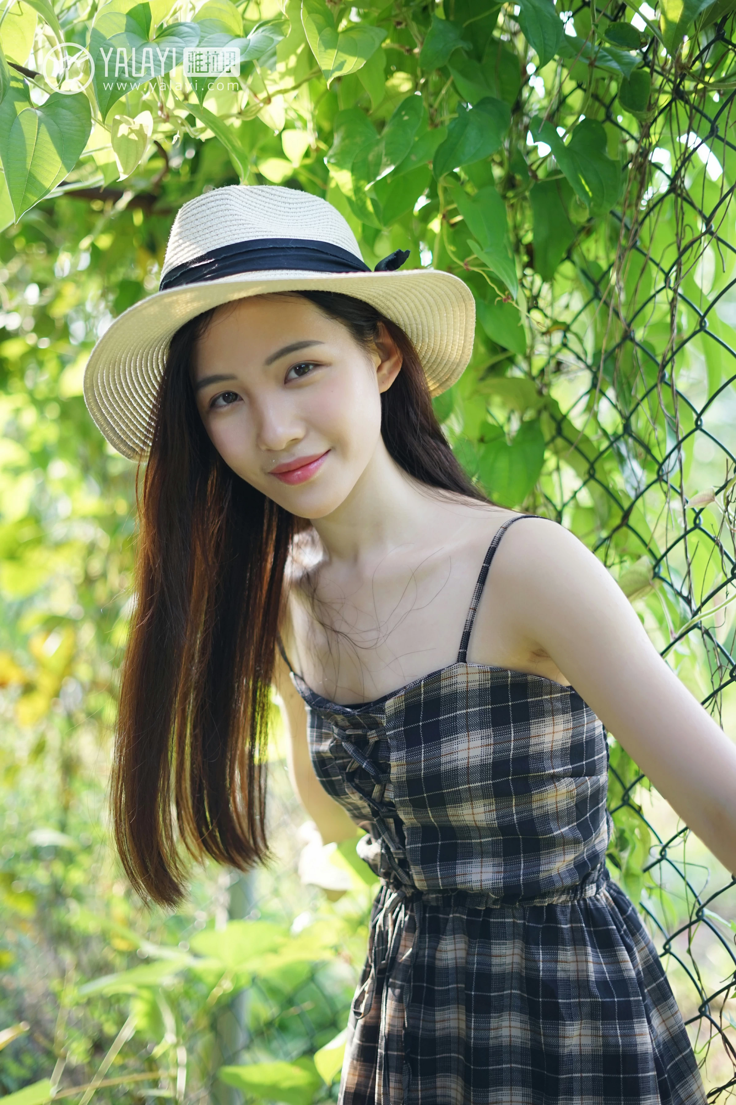 [YALAYI雅拉伊]NO.029 纯粹之心 卡柔 透视蕾丝上衣加吊带连衣裙性感私房写真集第3张