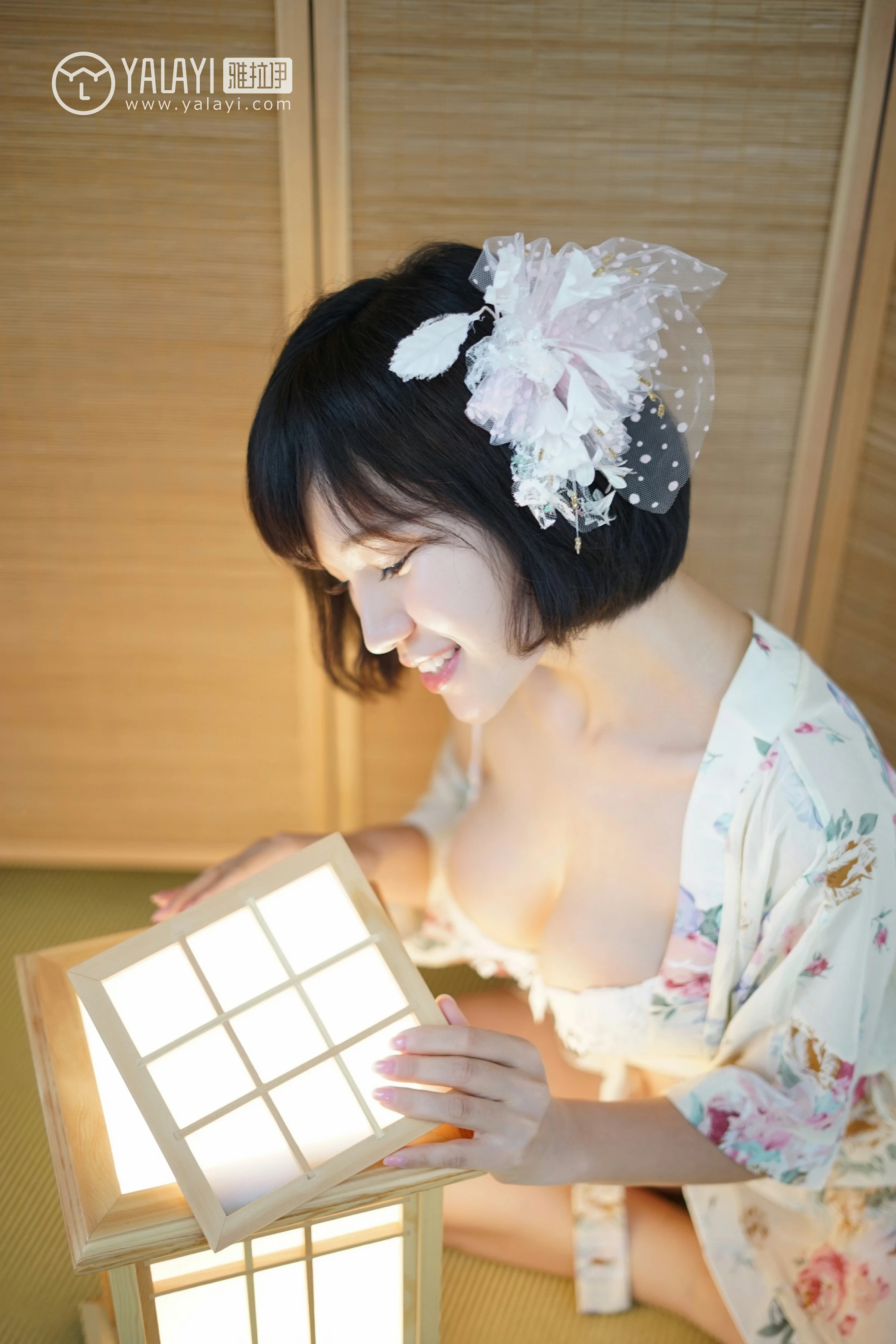 [YALAYI雅拉伊]NO.032 和服女优 多香子 红色和服与米色睡衣加白色蕾丝内衣性感私房写真集第10张