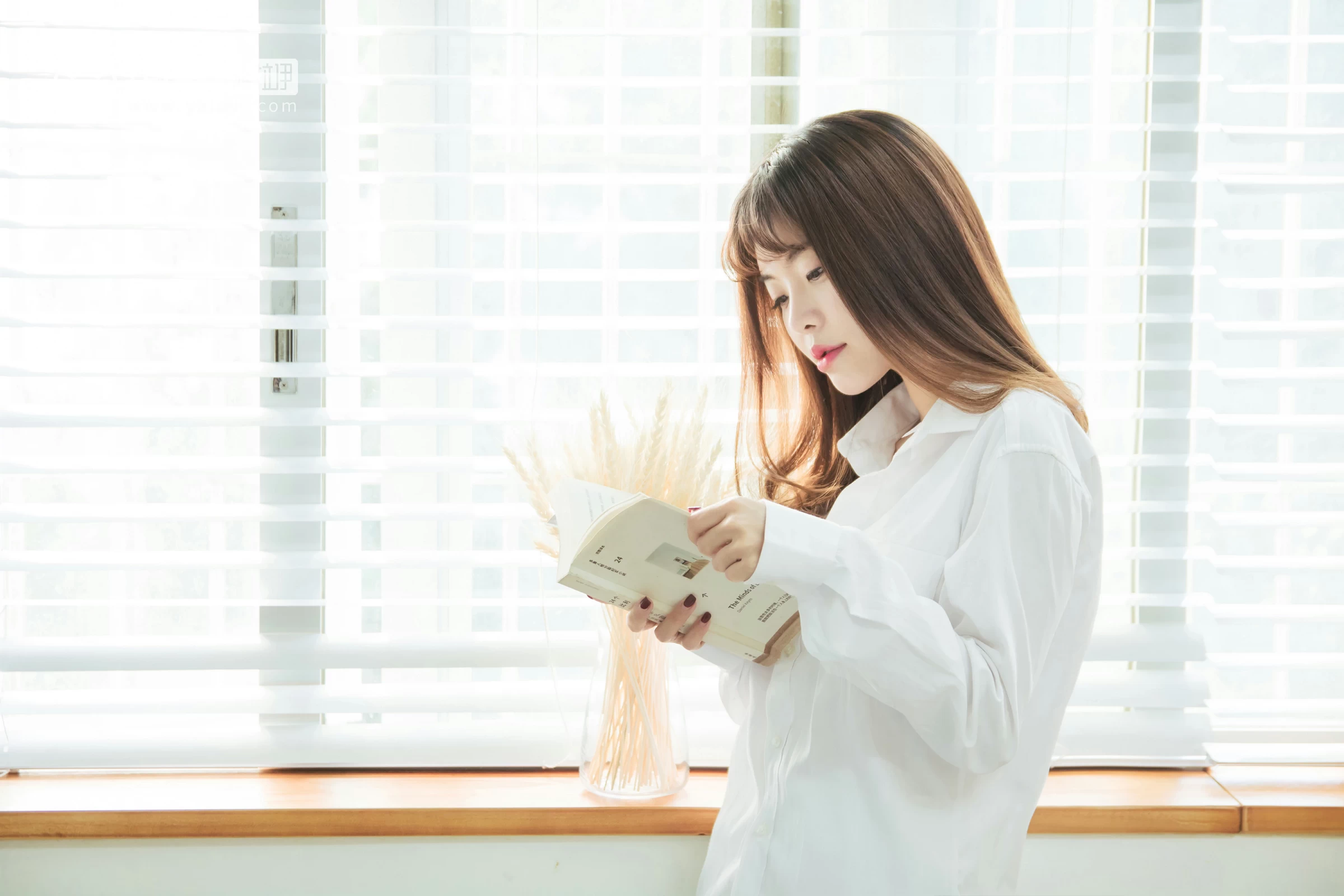 [YALAYI雅拉伊]NO.036 小美好 阳阳 白色衬衫与短袖加白色短裤性感私房写真集第7张