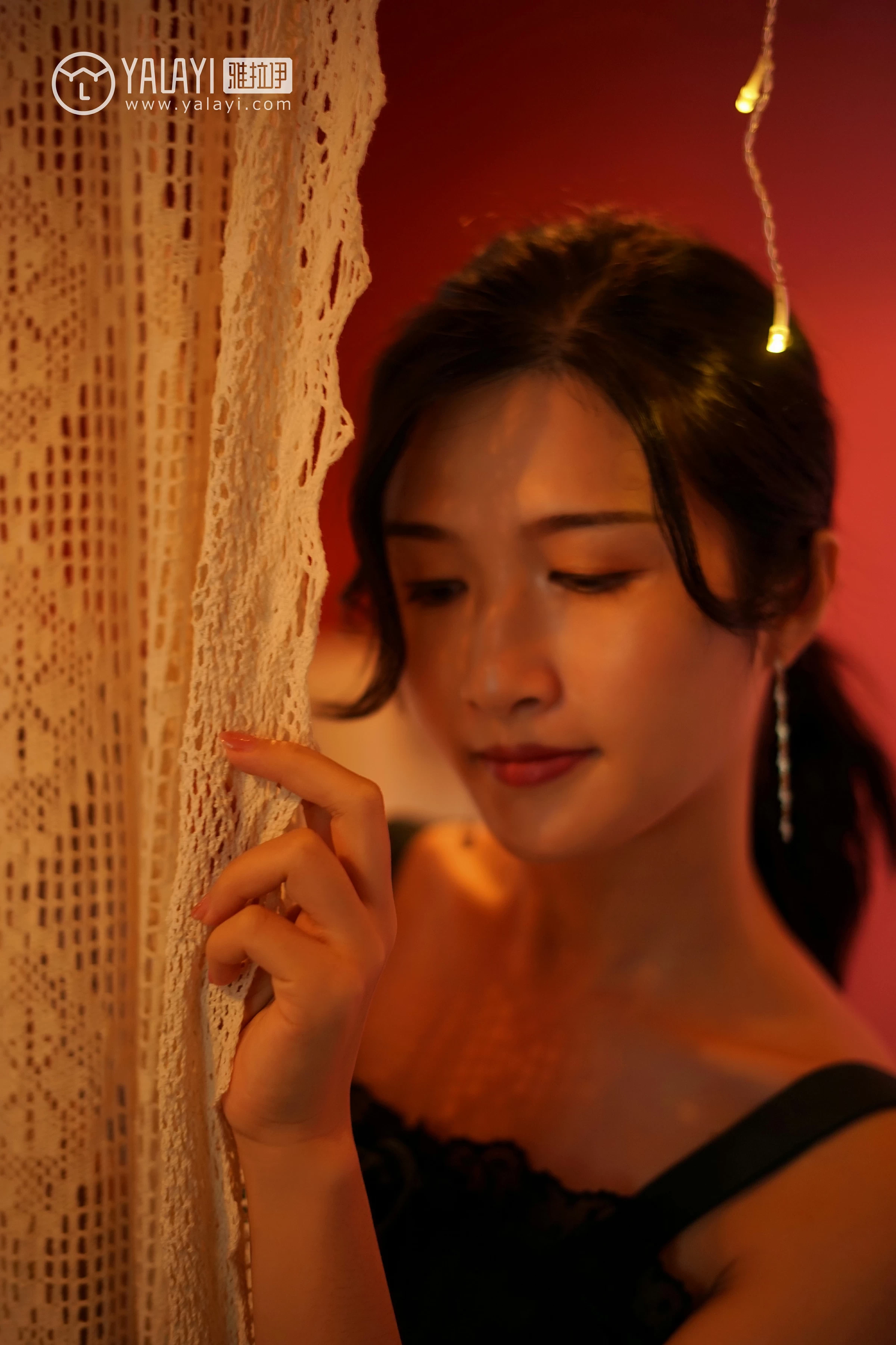 [YALAYI雅拉伊]NO.040 浮光掠影 半梦半醒 塔塔 吊带连衣裙加粉色蕾丝内衣性感私房写真集第6张