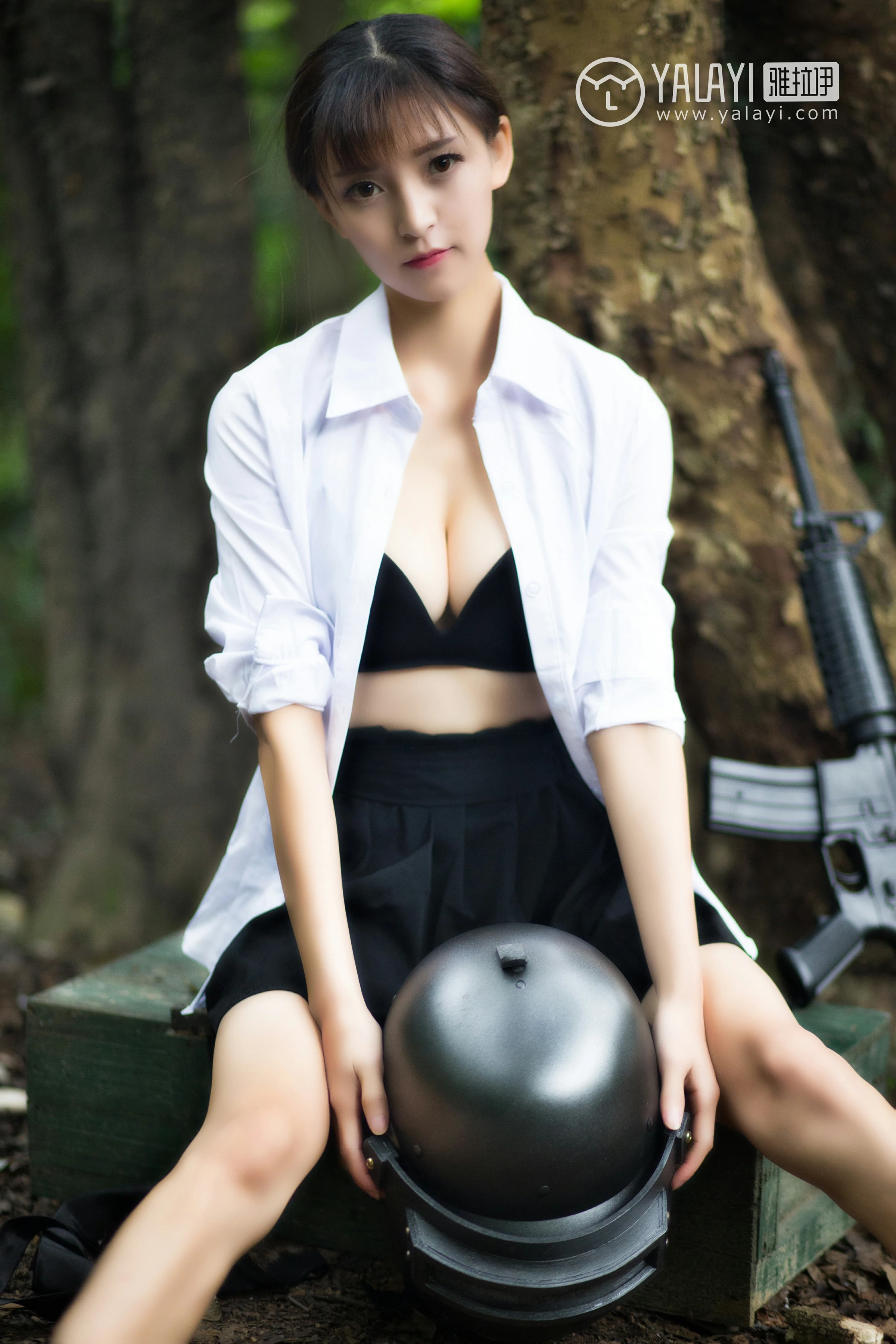 [YALAYI雅拉伊]NO.054 吃鸡少女 蘑菇 黑色内衣与黑色短裙加黑色丝袜美腿性感私房写真集第8张