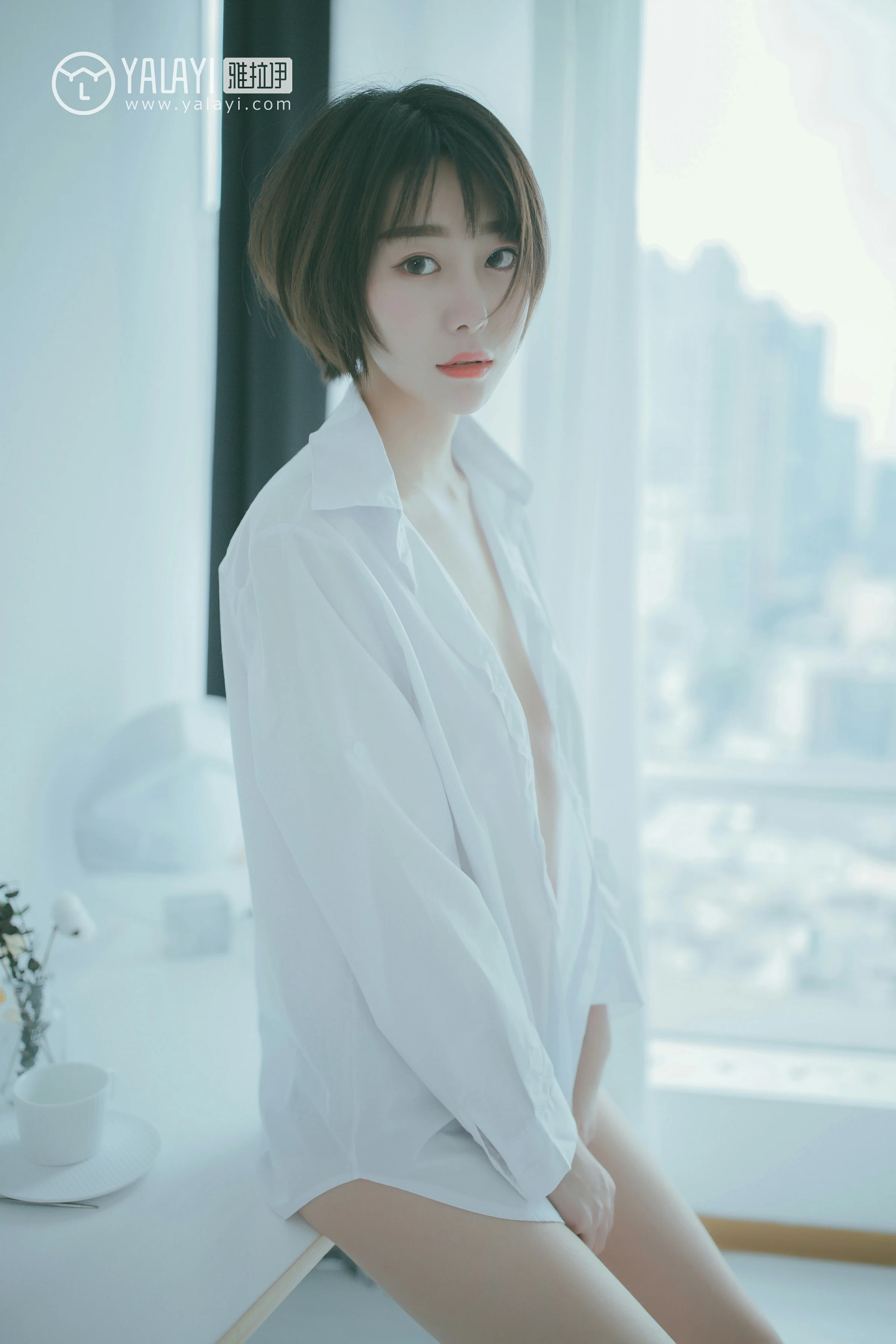 [YALAYI雅拉伊]NO.077 美丽如你 静静 白色衬衫与半裸性感玉体私房写真集第3张