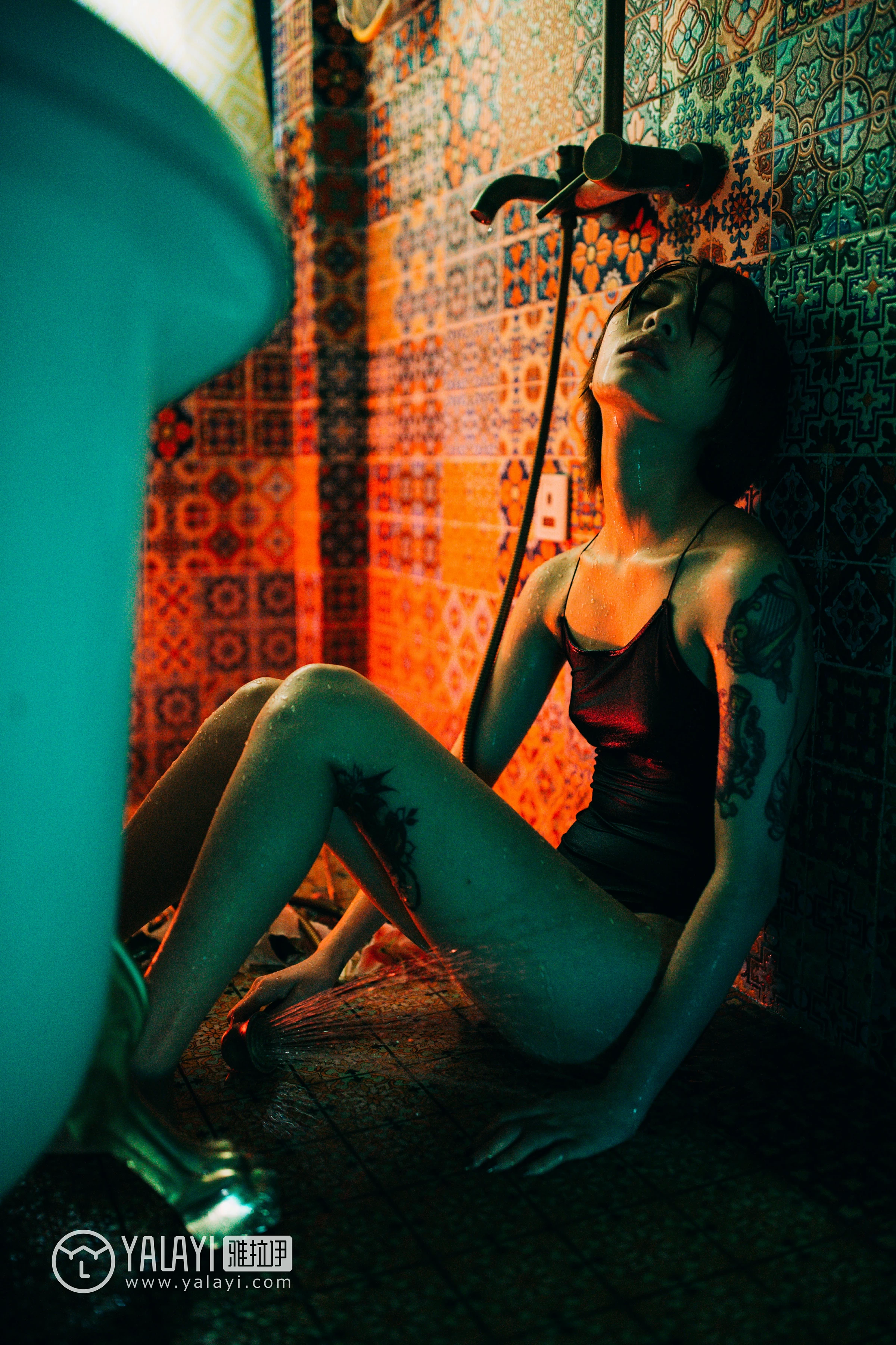 [YALAYI雅拉伊]NO.085 光 李木木 黑色连体比基尼泳装湿身诱惑性感私房写真集第11张