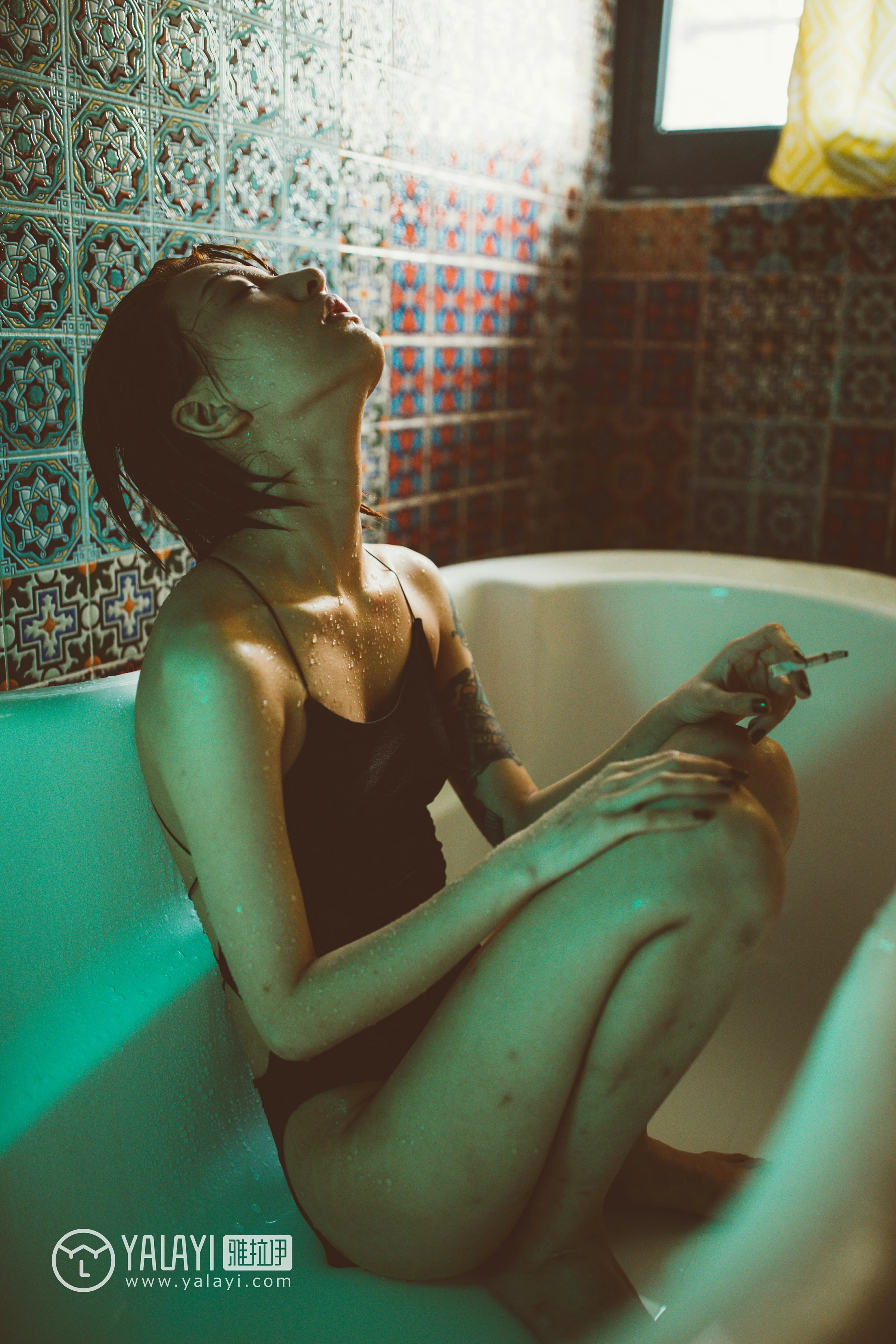 [YALAYI雅拉伊]NO.085 光 李木木 黑色连体比基尼泳装湿身诱惑性感私房写真集第14张