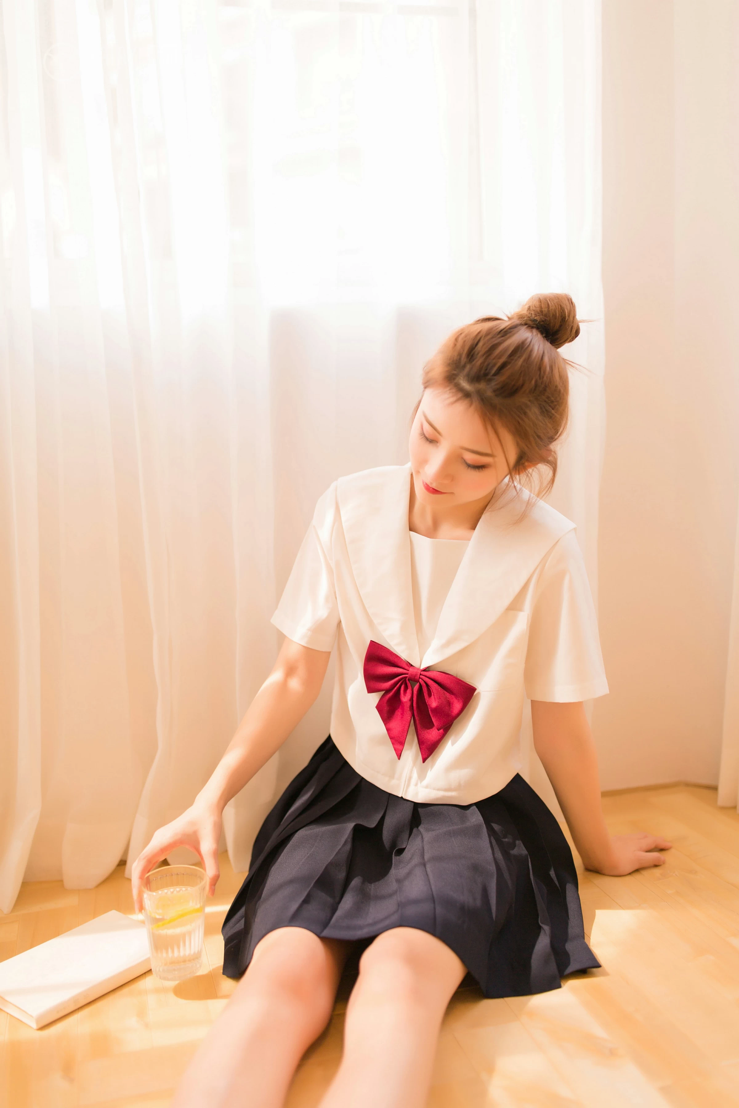 [YALAYI雅拉伊]NO.115 念念不忘 丸糯糯 高中女生制服与黑色短裙清纯私房写真集第6张