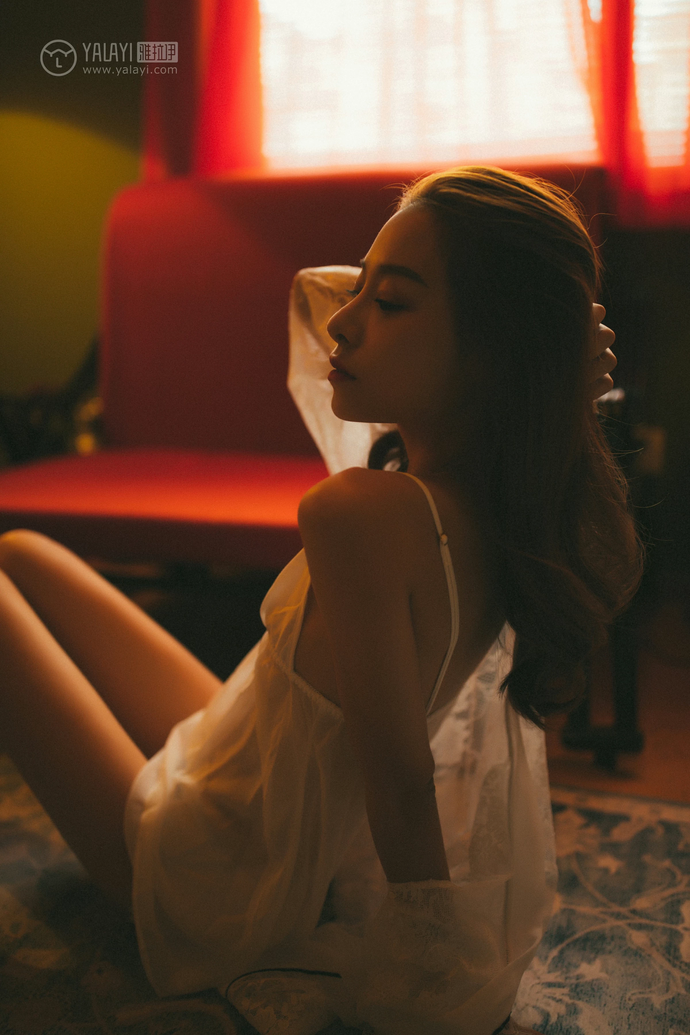 [YALAYI雅拉伊]NO.116 我在等你 倩微微 透视镂空睡衣加白色蕾丝情趣内衣性感私房写真集第13张