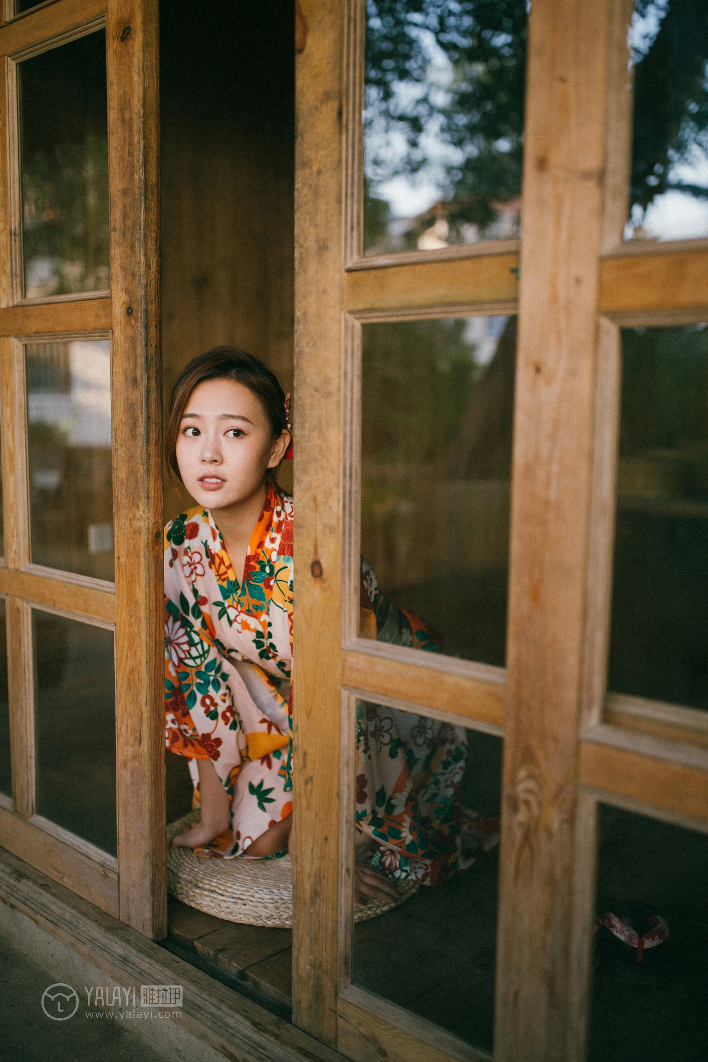 [YALAYI雅拉伊]NO.140 日清和室 张雨青 碎花和服性感私房写真集第13张
