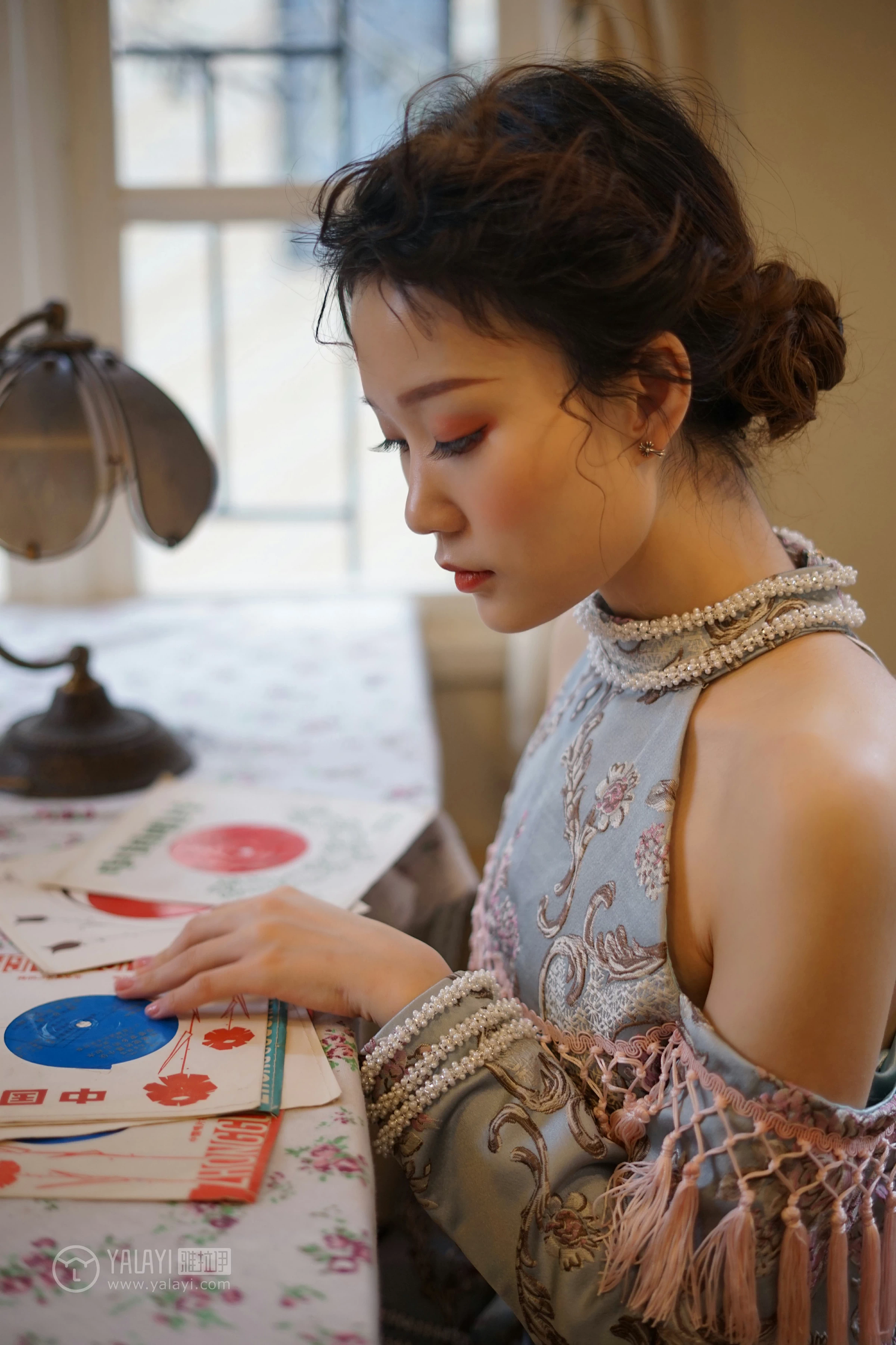 [YALAYI雅拉伊]NO.155 等2 奥莉 吊脖连衣裙 优雅端庄私房写真集第11张
