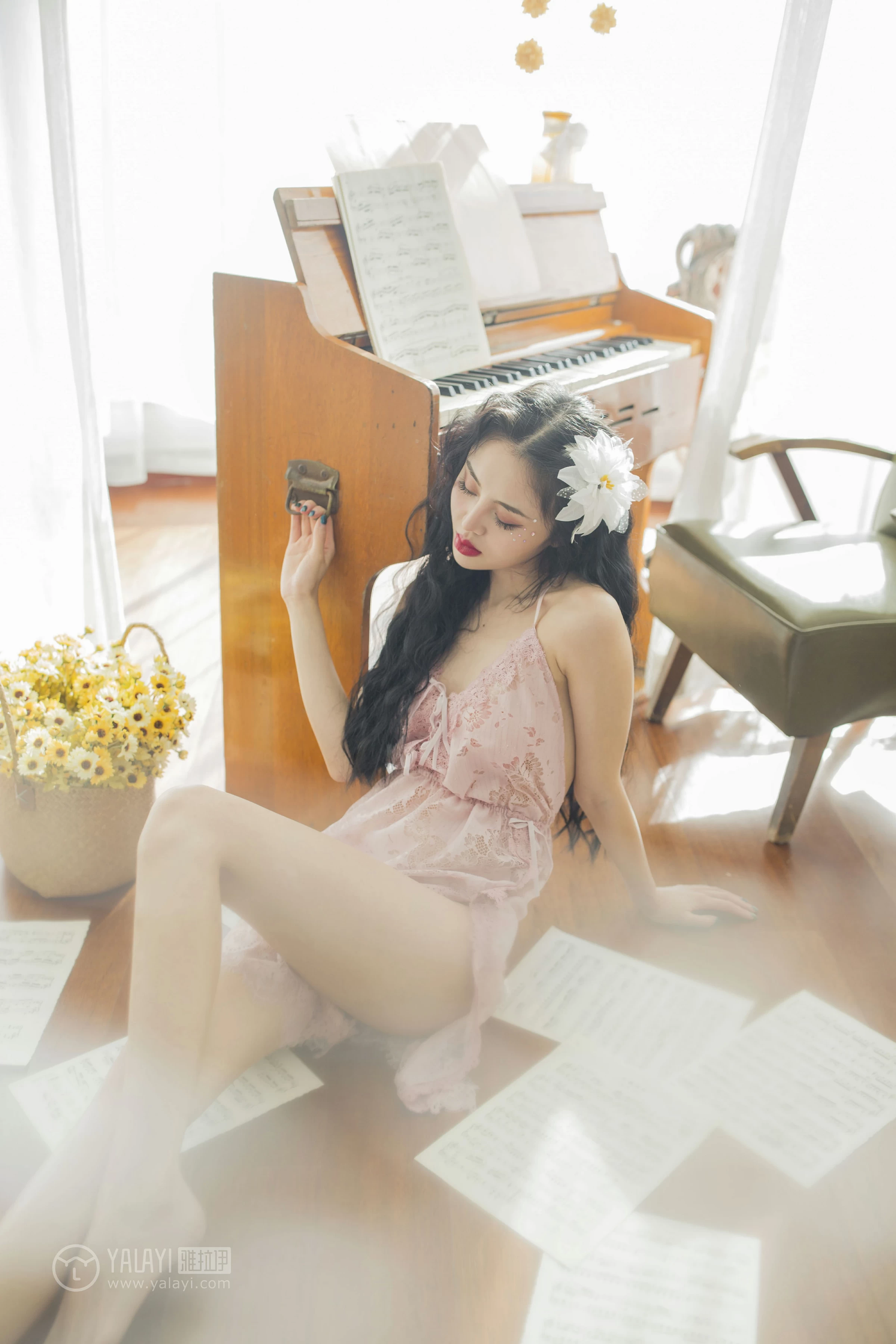 [YALAYI雅拉伊]NO.150 橘色的暖阳花 凉儿 粉色透视情趣蕾丝睡衣性感私房写真集第5张