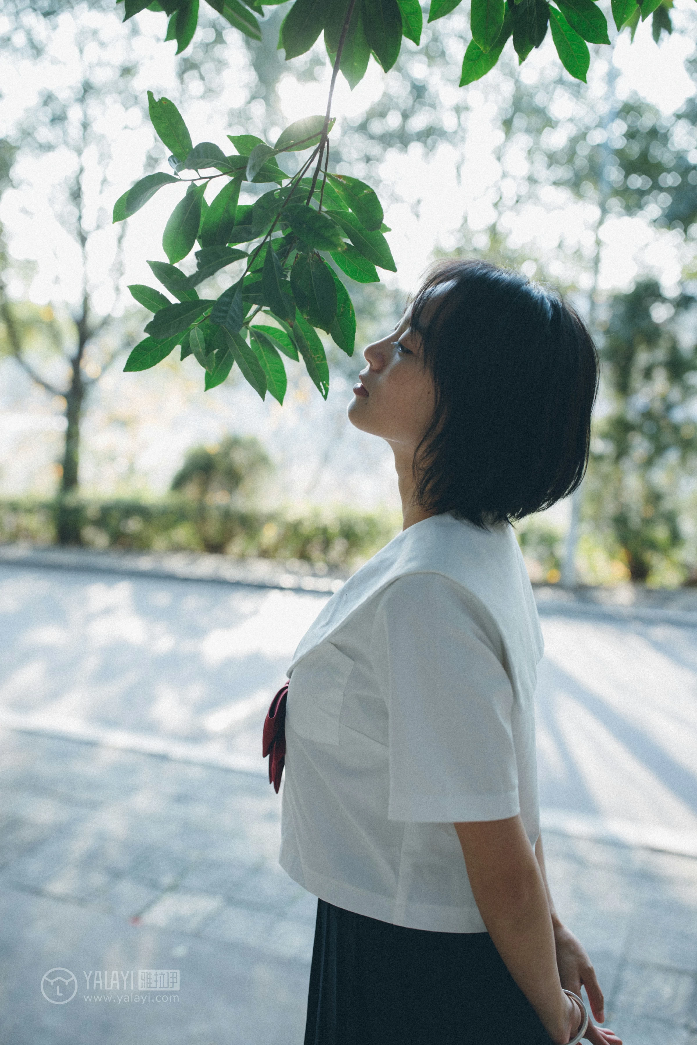 [YALAYI雅拉伊]NO.156 带我走带我飞 米粒米粒 高中女生制服与短裙私房写真集第19张