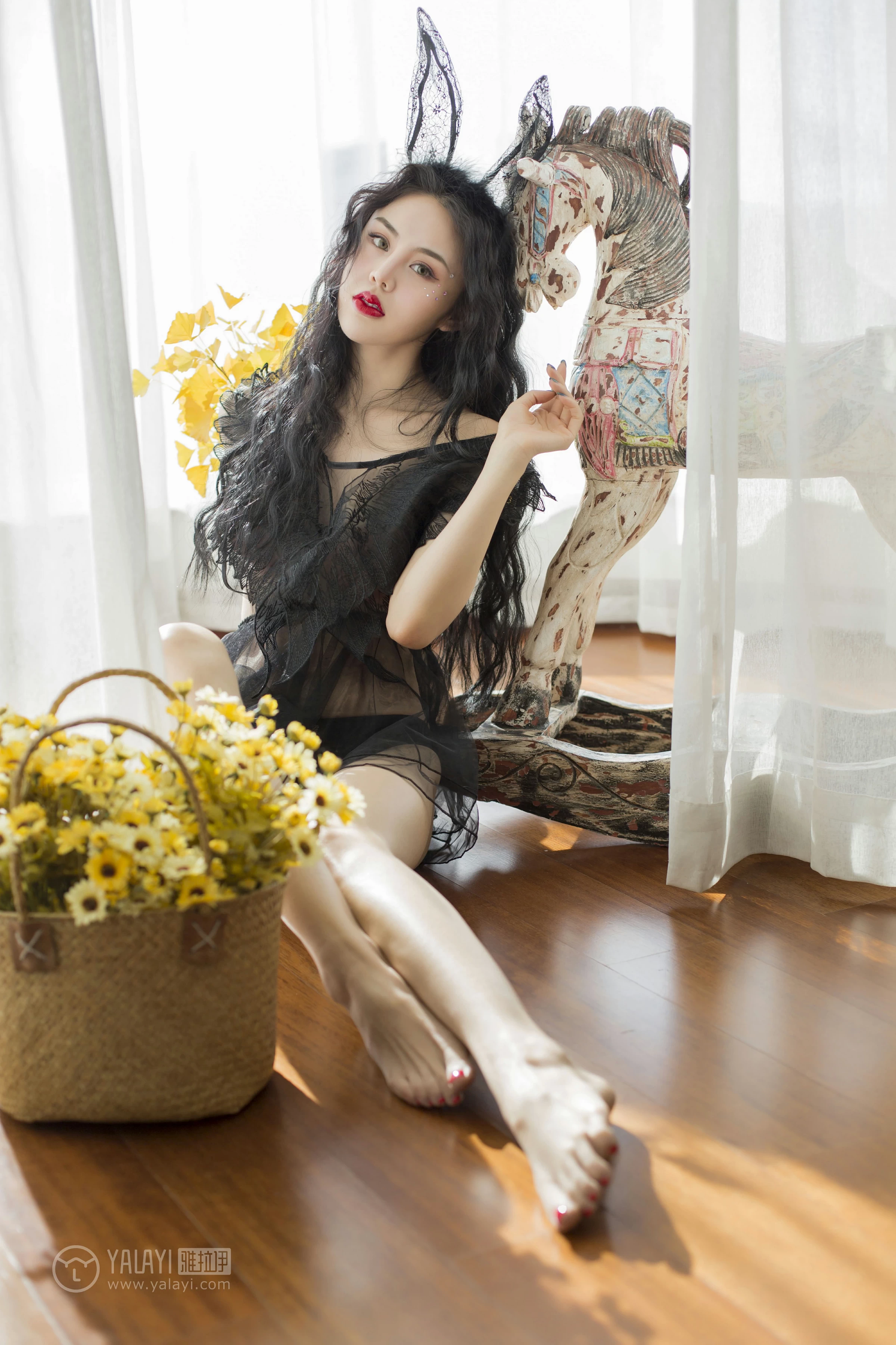 [YALAYI雅拉伊]NO.157 童话 凉儿 黑色透视情趣睡衣裙性感私房写真集第3张