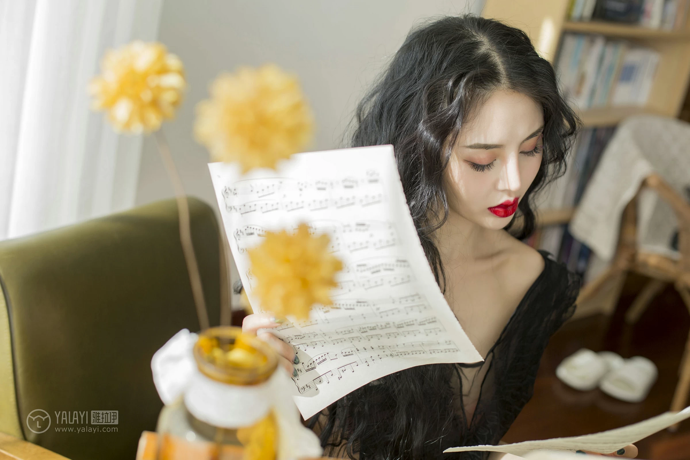 [YALAYI雅拉伊]NO.157 童话 凉儿 黑色透视情趣睡衣裙性感私房写真集第9张