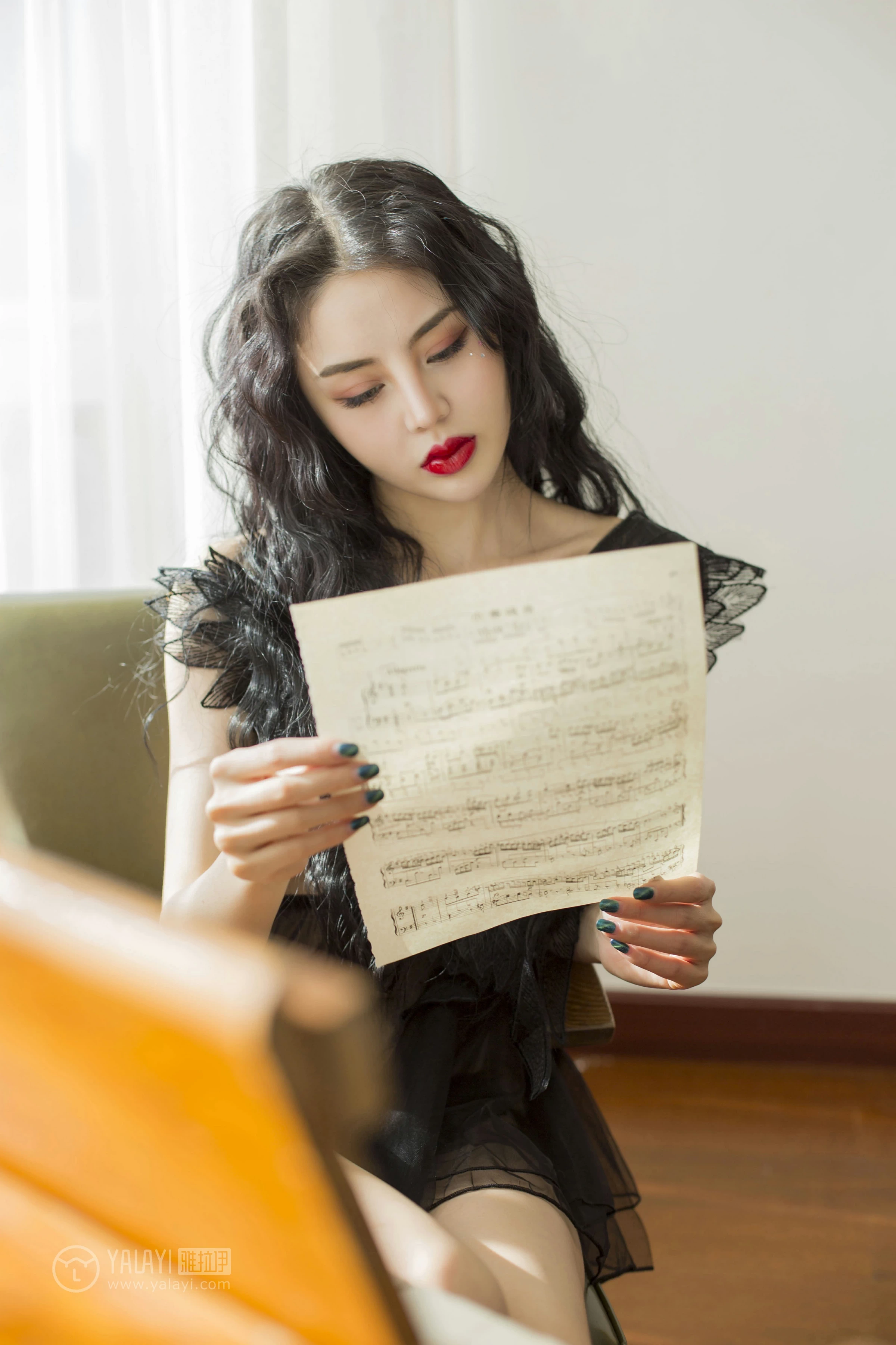 [YALAYI雅拉伊]NO.157 童话 凉儿 黑色透视情趣睡衣裙性感私房写真集第10张