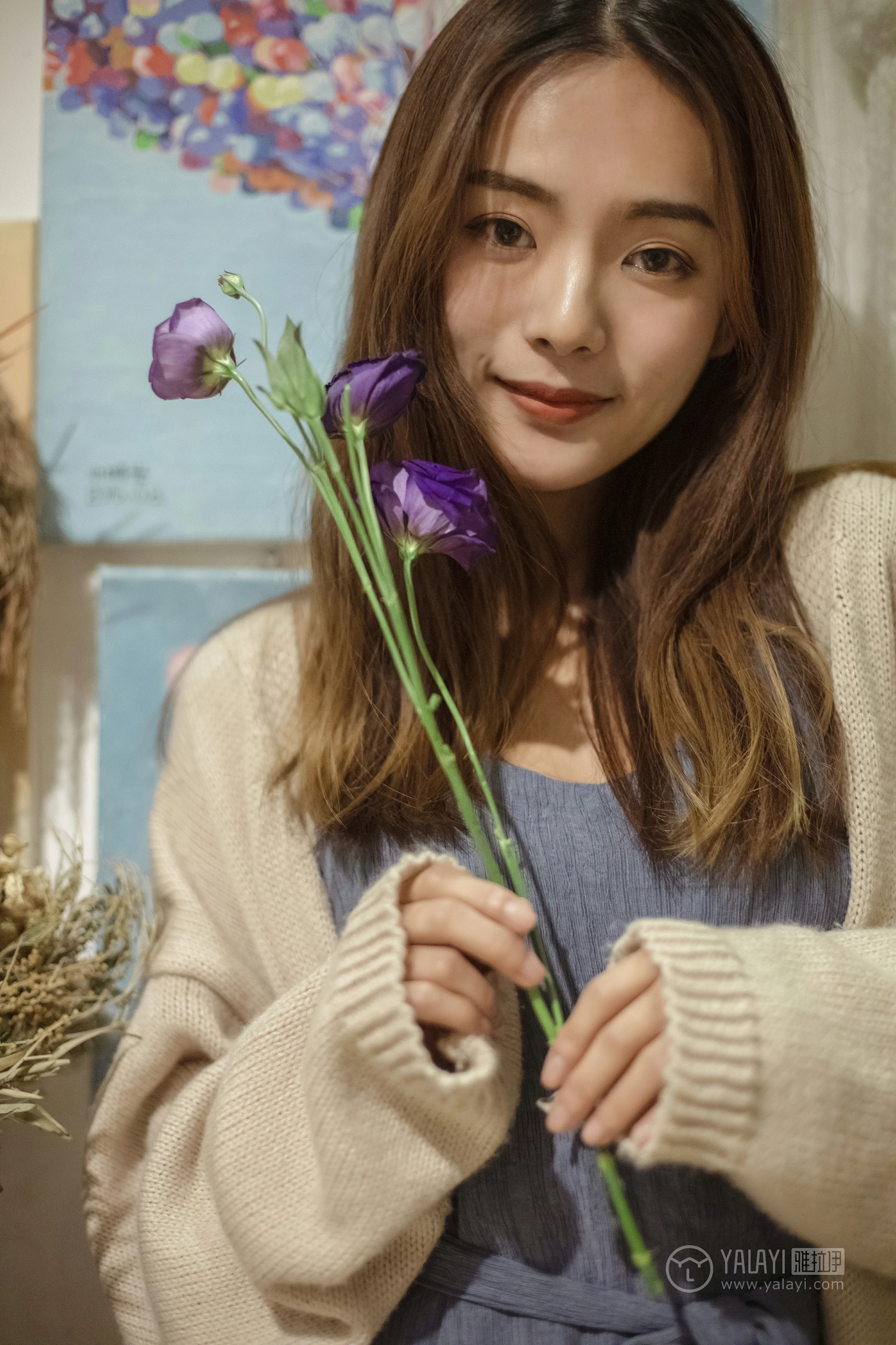 [YALAYI雅拉伊]No.175 不如和我虚度时光 白日梦 米色外套加灰色吊带连衣裙性感私房写真集第12张