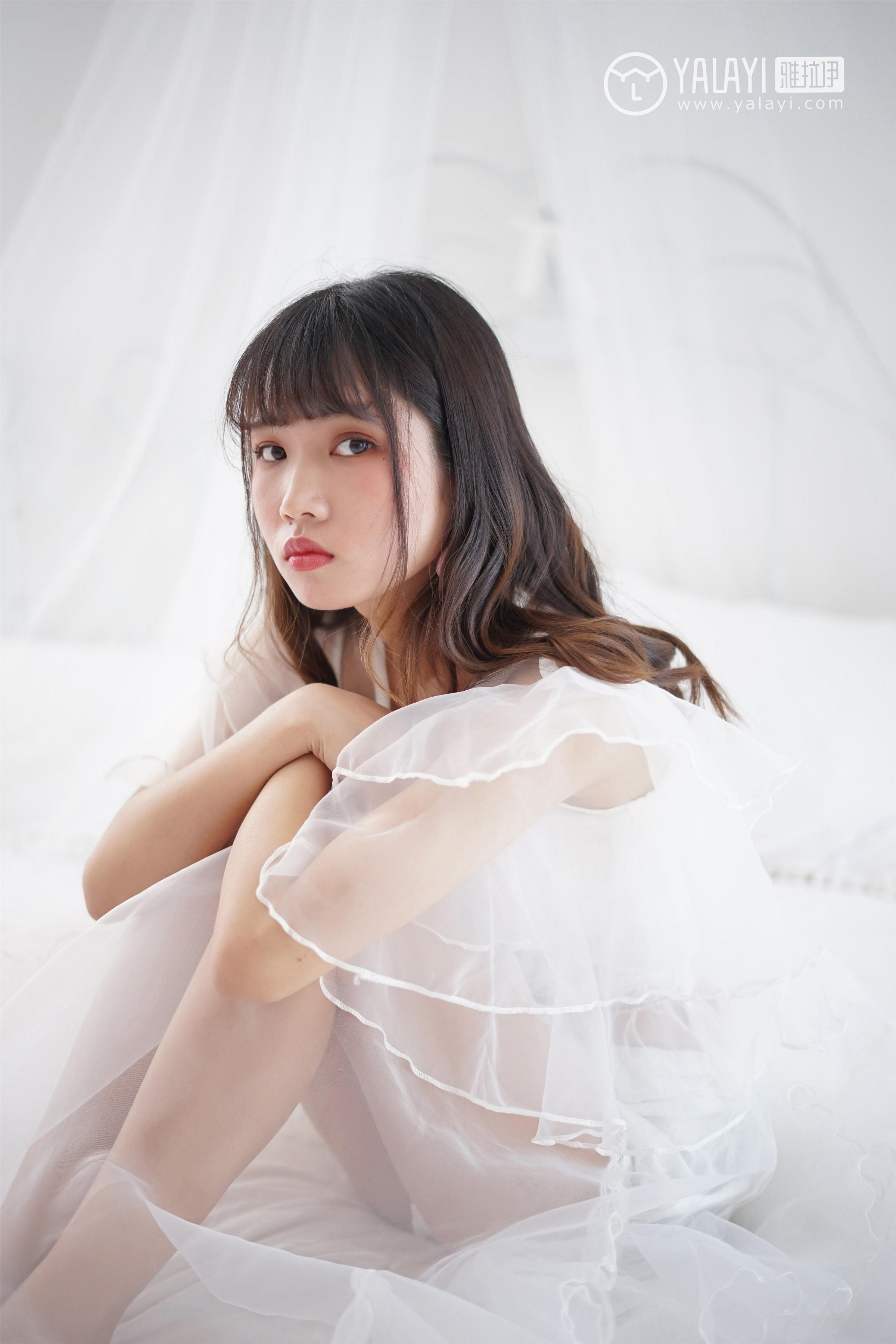 [YALAYI雅拉伊]NO.001 恋上你的床 公主小兔子 透视连衣裙性感私房写真集第8张