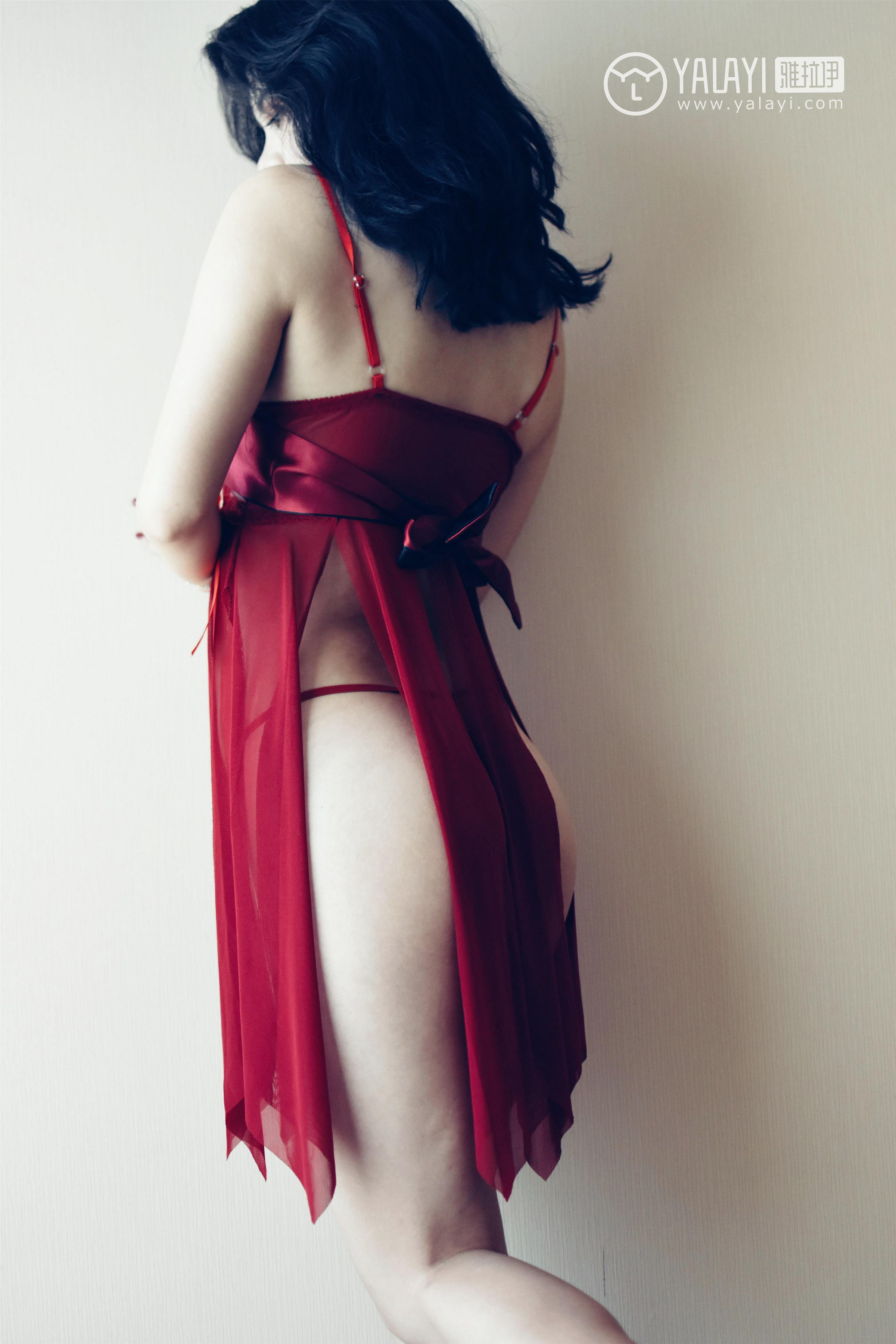 [YALAYI雅拉伊]NO.014 心蕊的红色睡袍 米心蕊 红色透视情趣睡衣性感私房写真集第10张