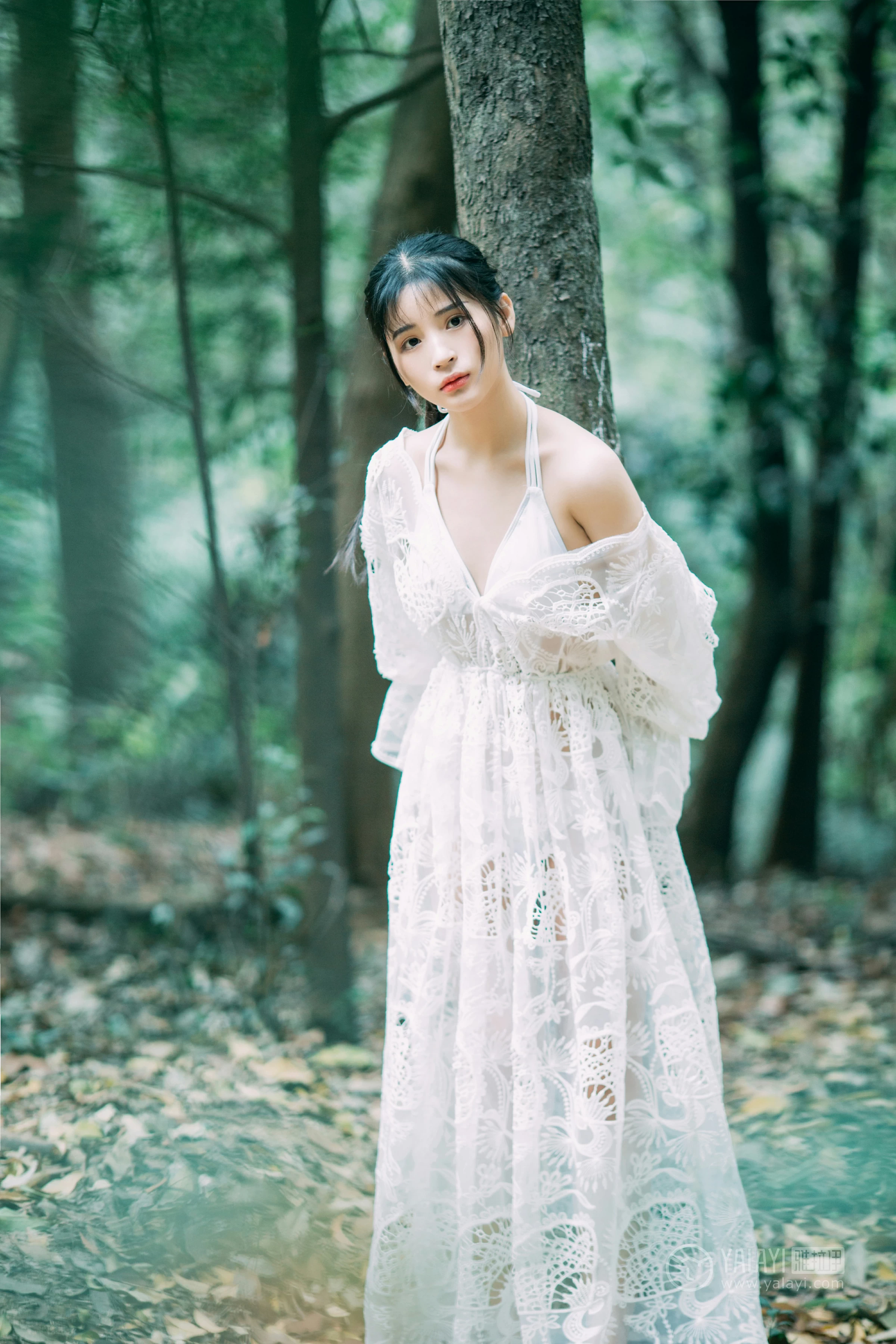 [YALAYI雅拉伊]No.194 仙乐飘飘 阿惜 白色透视镂空连衣裙加白色内衣性感私房写真集第4张