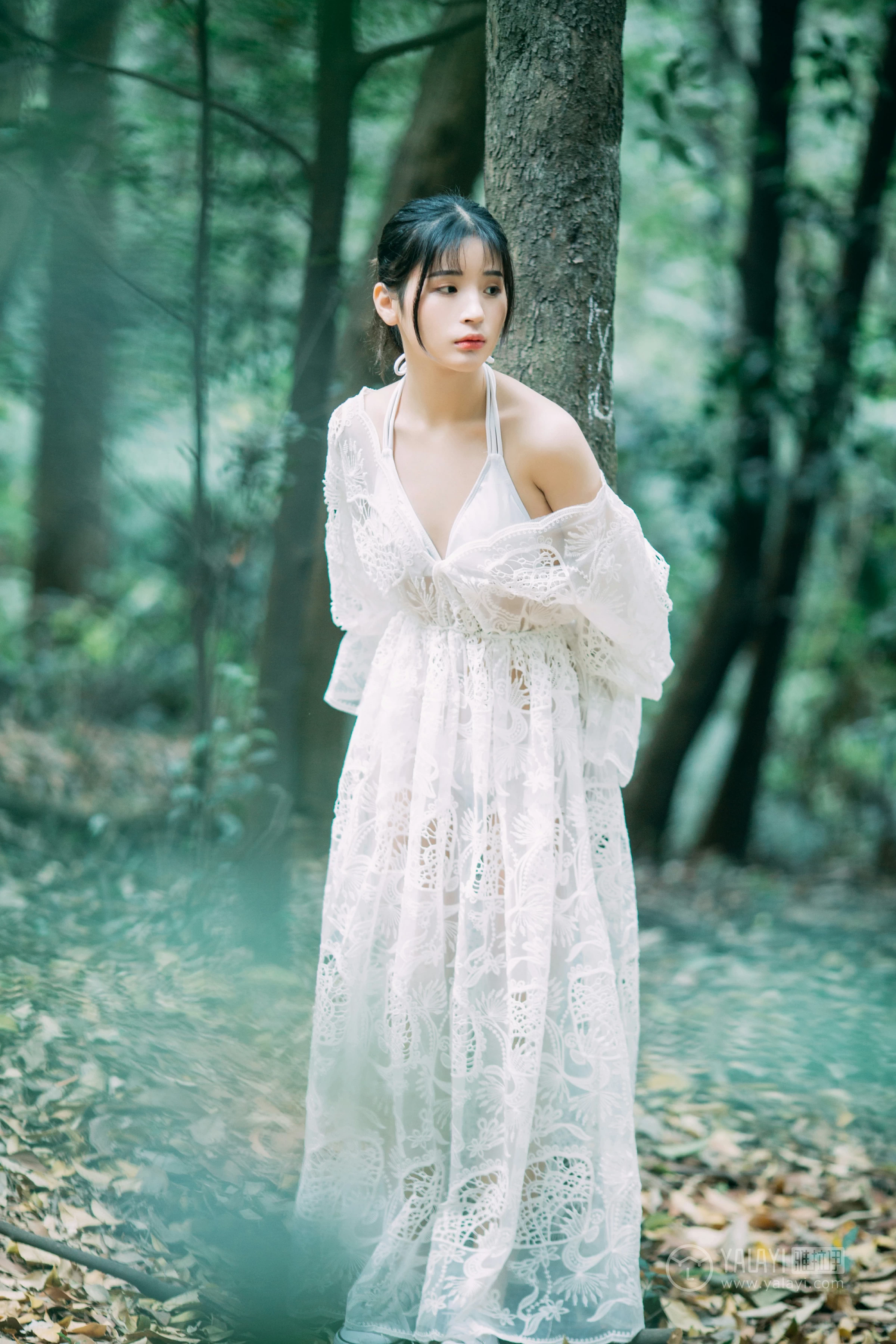 [YALAYI雅拉伊]No.194 仙乐飘飘 阿惜 白色透视镂空连衣裙加白色内衣性感私房写真集第4张