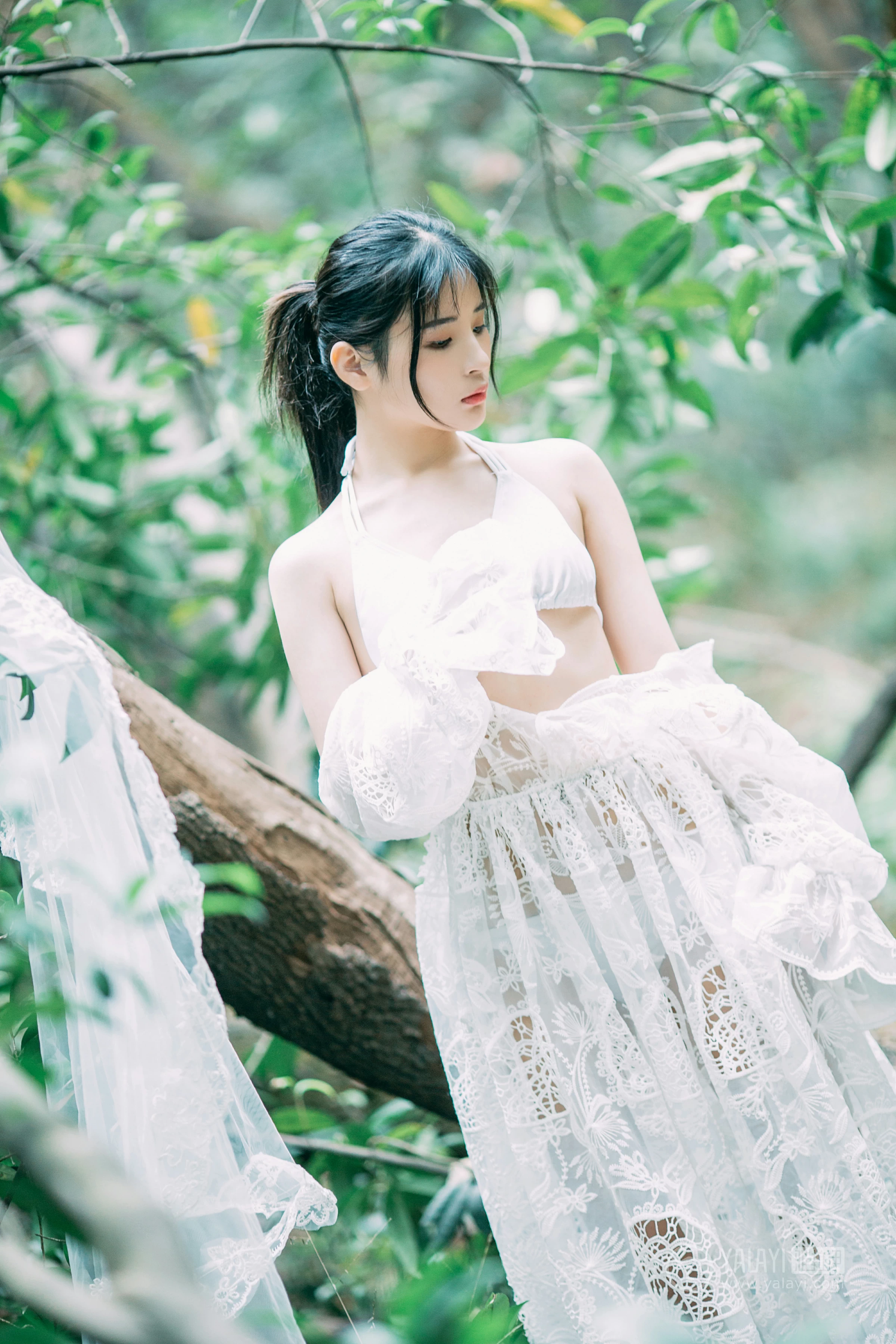[YALAYI雅拉伊]No.194 仙乐飘飘 阿惜 白色透视镂空连衣裙加白色内衣性感私房写真集第15张