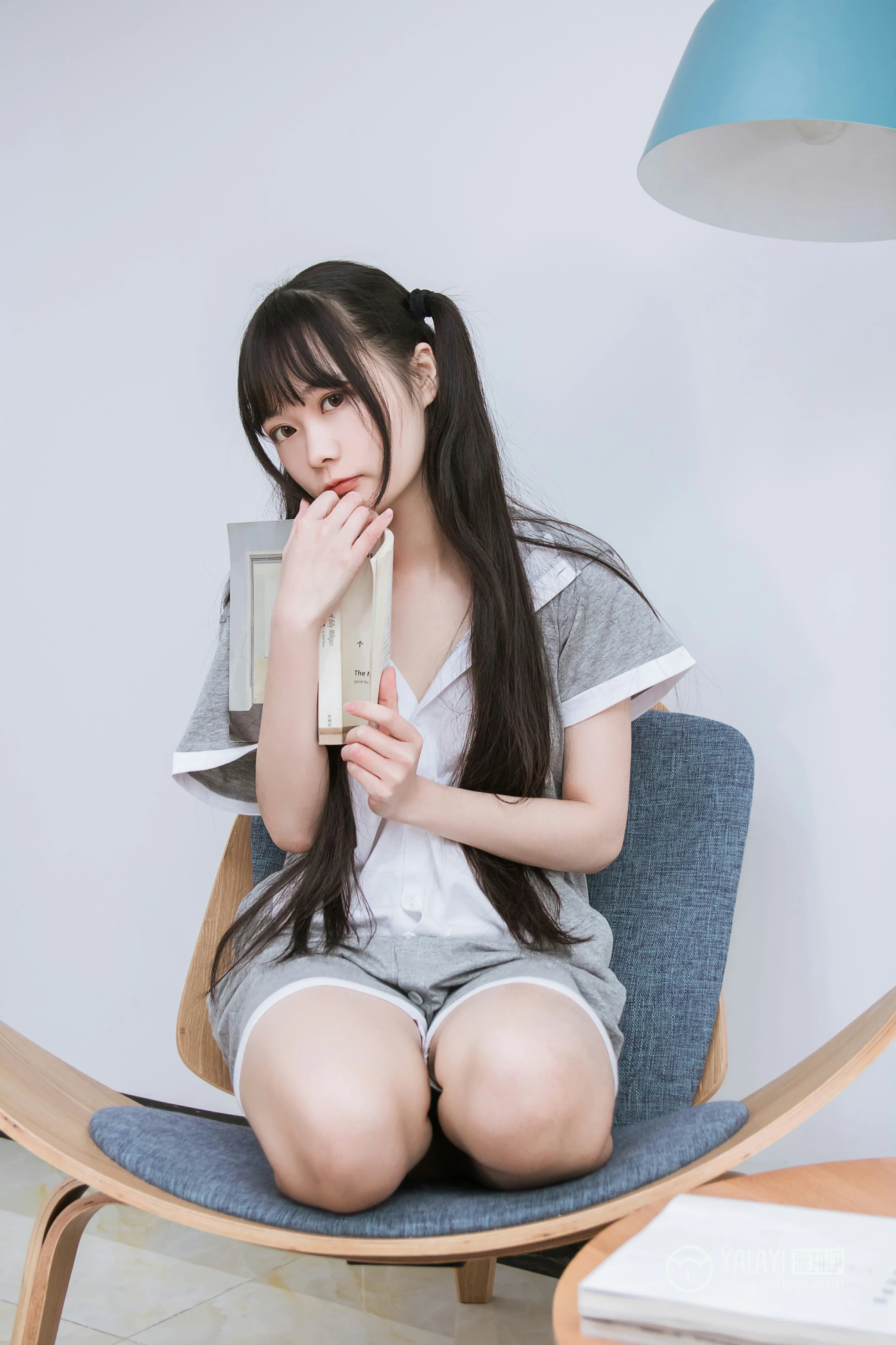 [YALAYI雅拉伊]No.201 龙猫睡衣 小琉 灰色连身睡衣加黑色情趣内衣性感私房写真集第13张