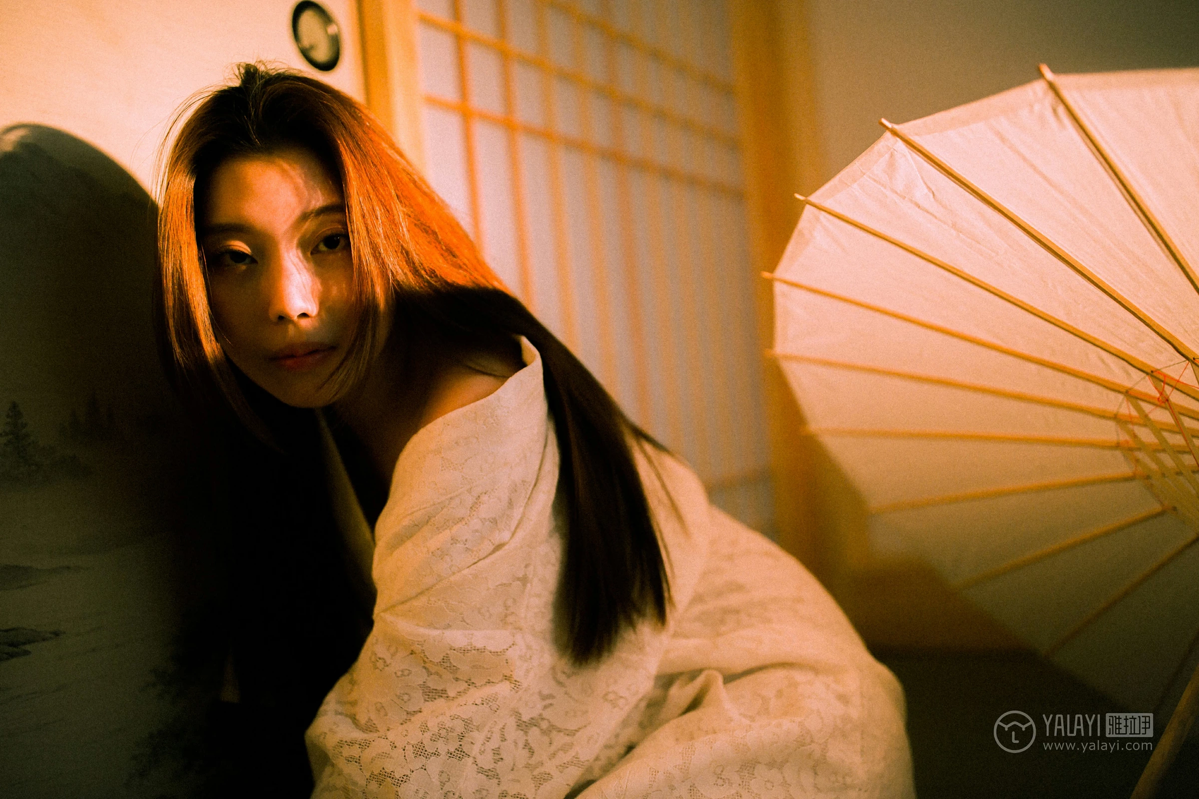 [YALAYI雅拉伊]No.202 夜光 圆圆 白色透视蕾丝镂空睡衣性感私房写真集第11张