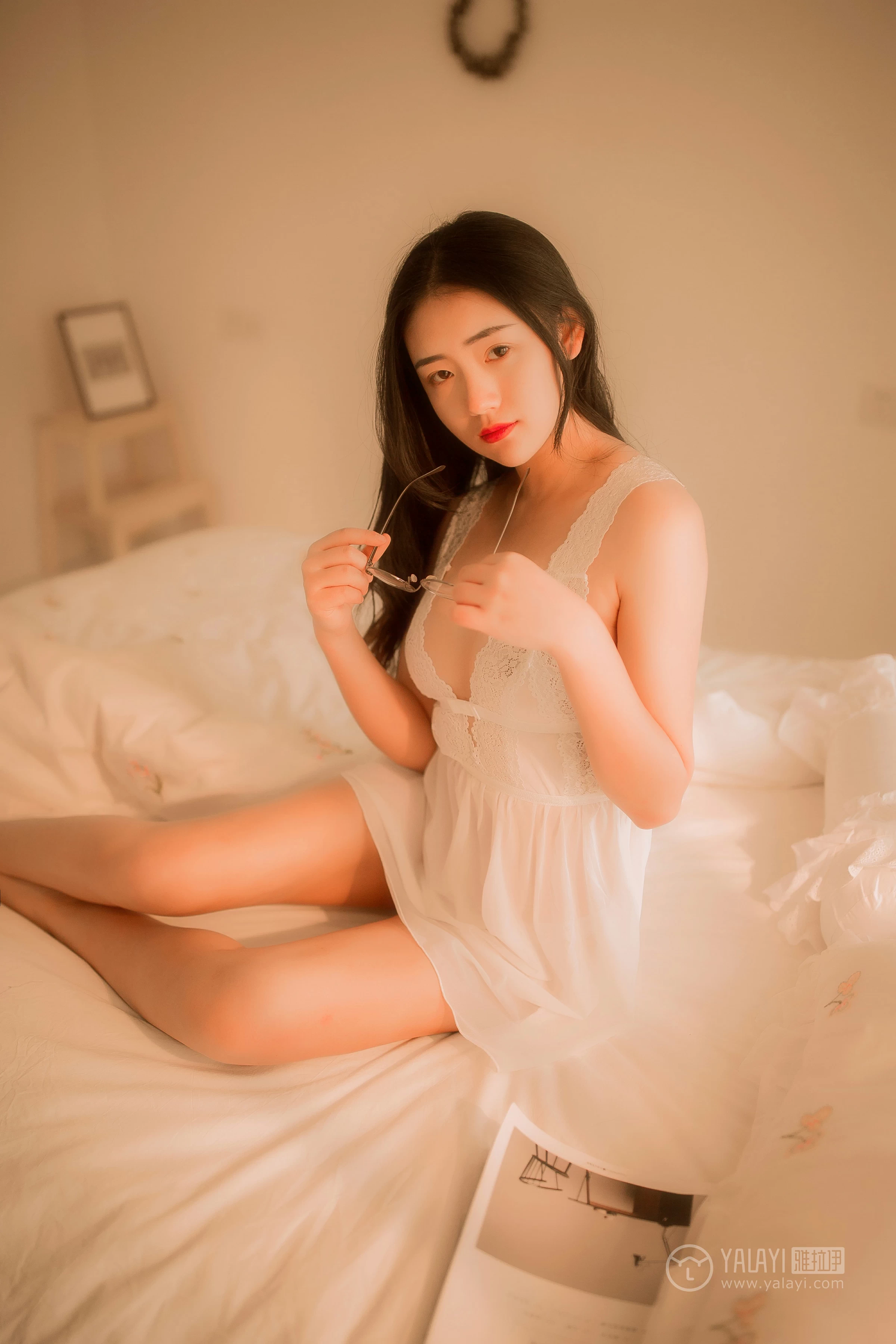 [YALAYI雅拉伊]No.208 闺房 水月沙子 白色透视情趣蕾丝睡衣裙性感私房写真集第4张