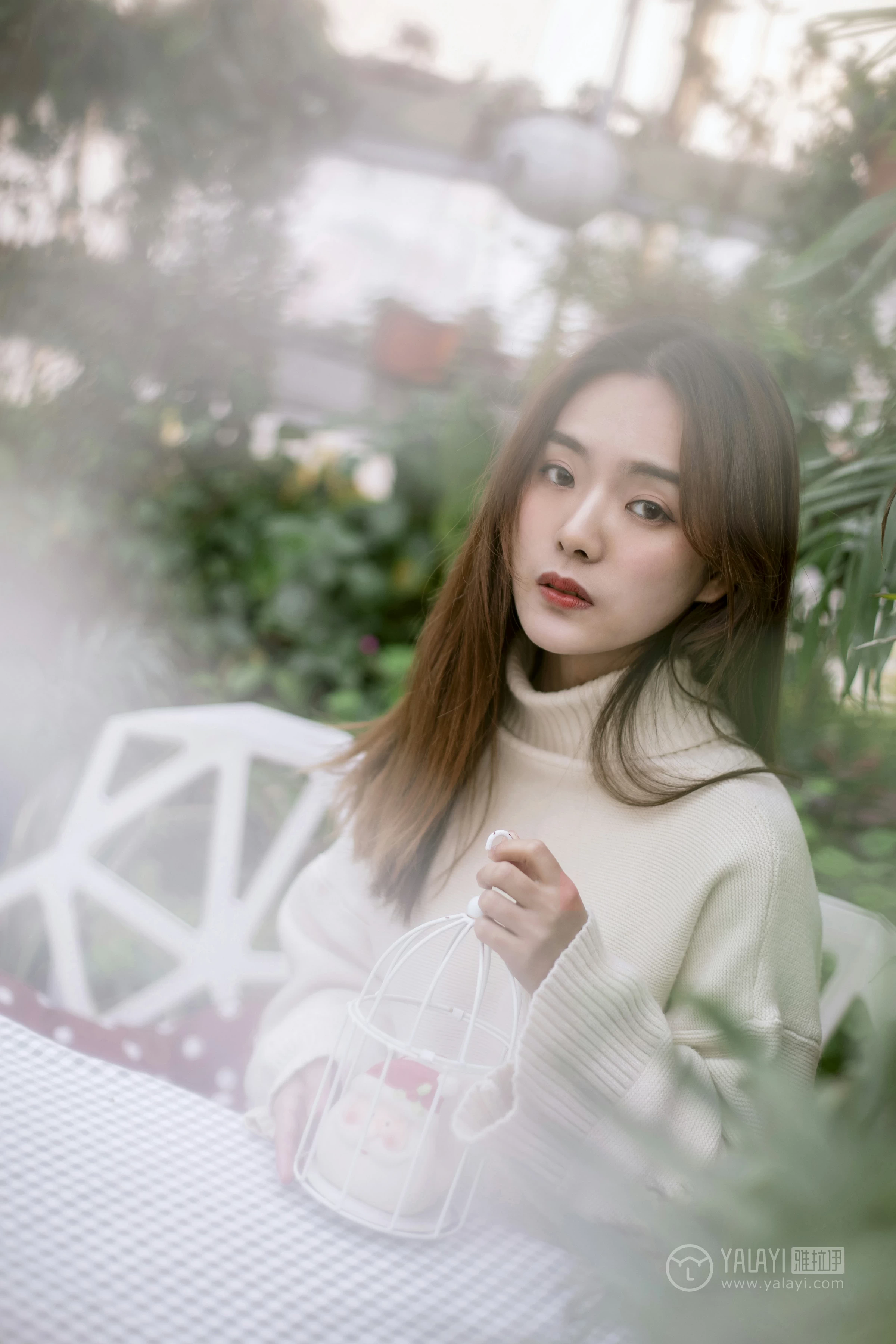 [YALAYI雅拉伊]No.209 温柔的你 白日梦 白色连身毛衣清新私房写真集第2张