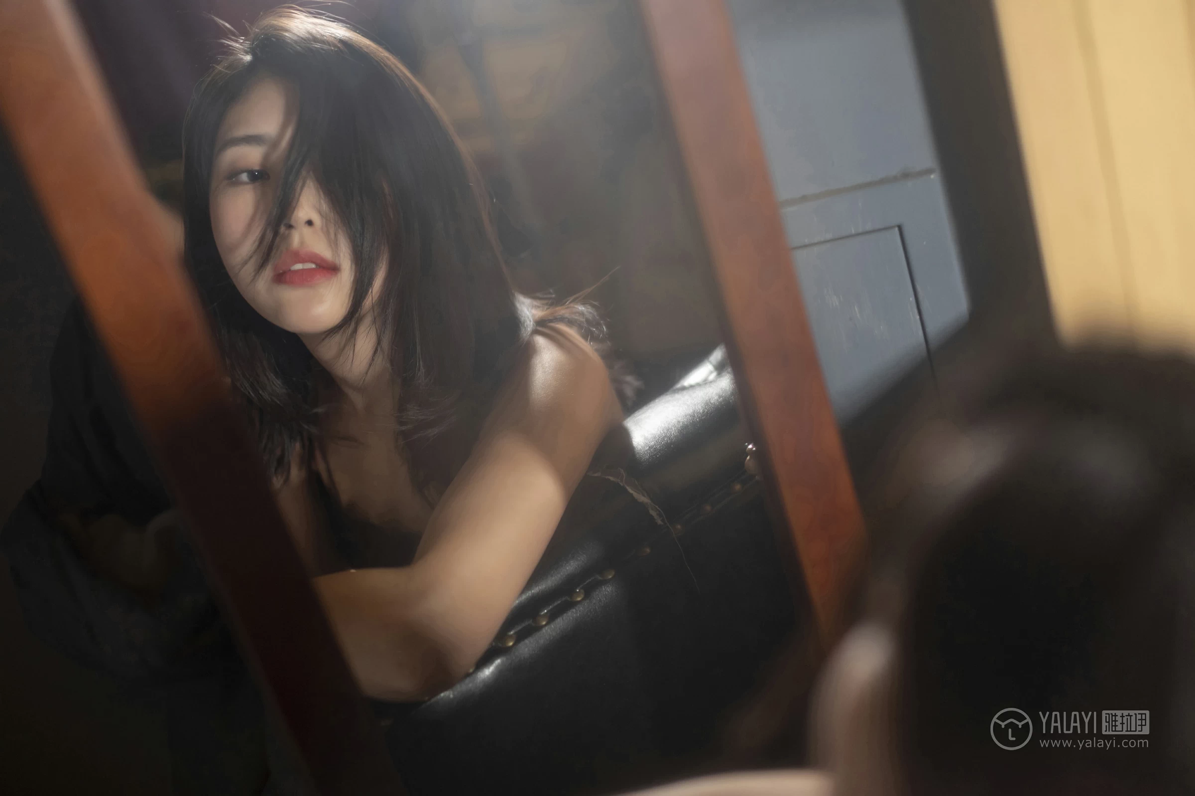 [YALAYI雅拉伊]No.218 独角戏 仓儿 黑色紧身内衣性感私房写真集第18张