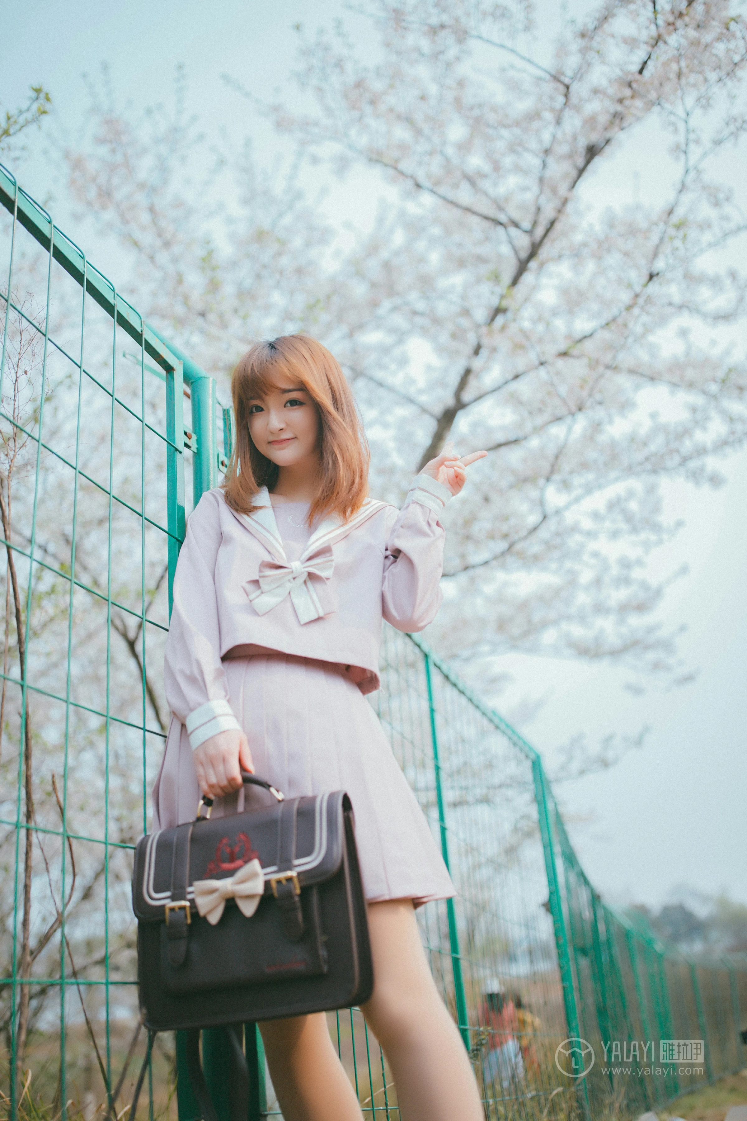 [YALAYI雅拉伊]No.246 樱花樱花想见你 团团 日本高中女生制服加肉色丝袜美腿性感私房写真集第7张