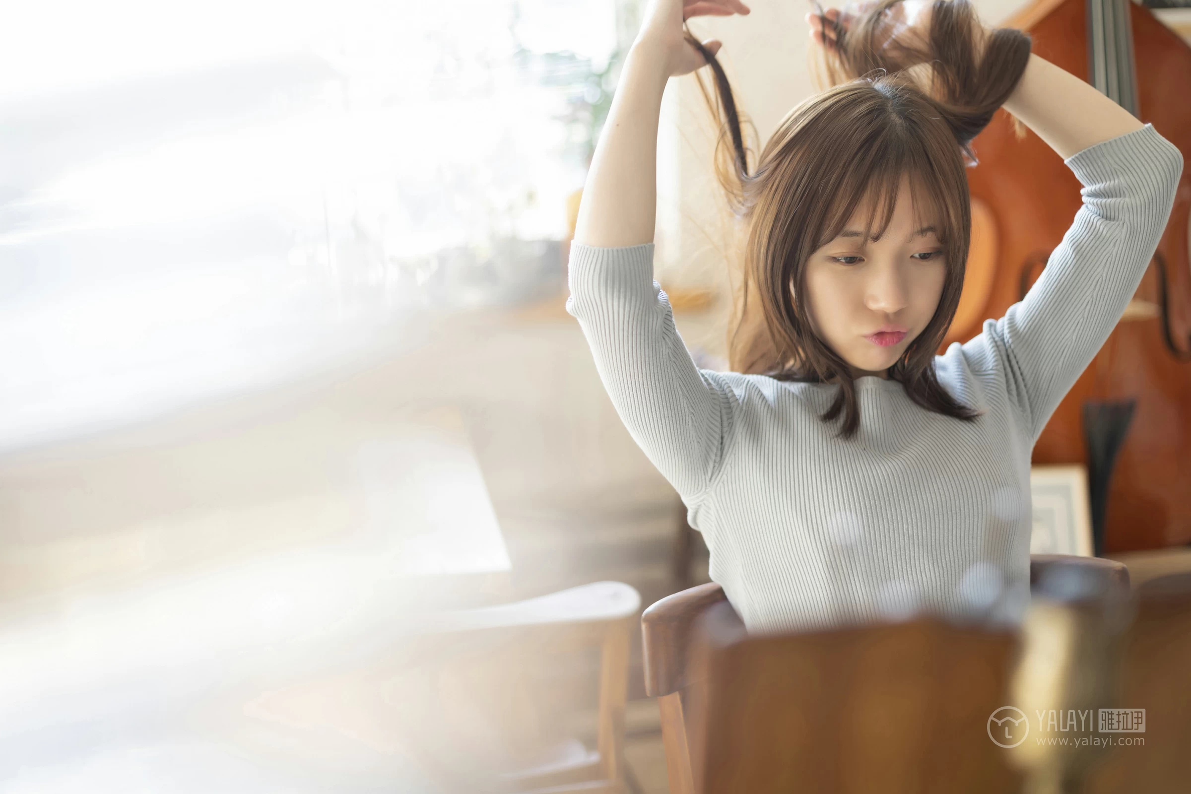 [YALAYI雅拉伊]No.249 看着你玩 刘开心 蓝色上衣加短裙清纯可爱私房写真集第7张