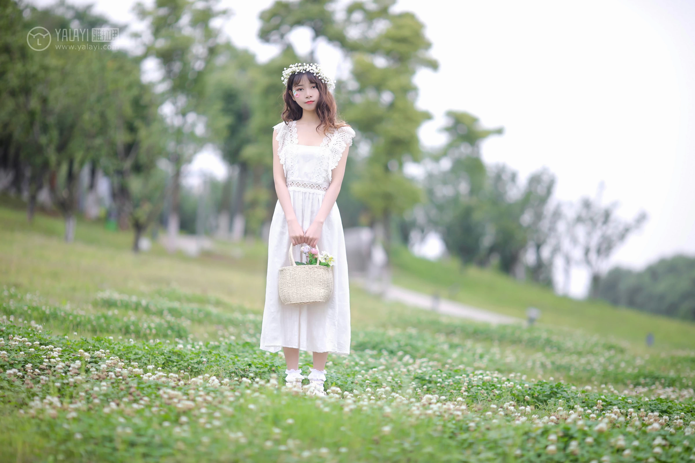 [YALAYI雅拉伊]No.303 花仙 花儿 白色镂空连衣裙与白色芭蕾舞裙性感私房写真集第11张