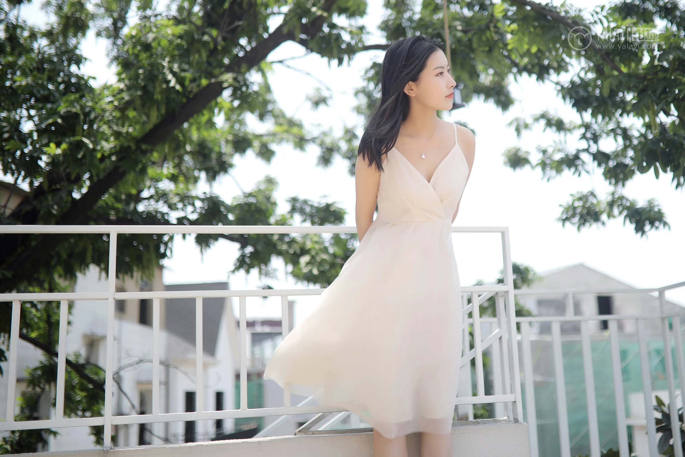 [YALAYI雅拉伊]No.310 听风 白璐 仙气飘飘 白色吊带连衣裙性感私房写真集第1张