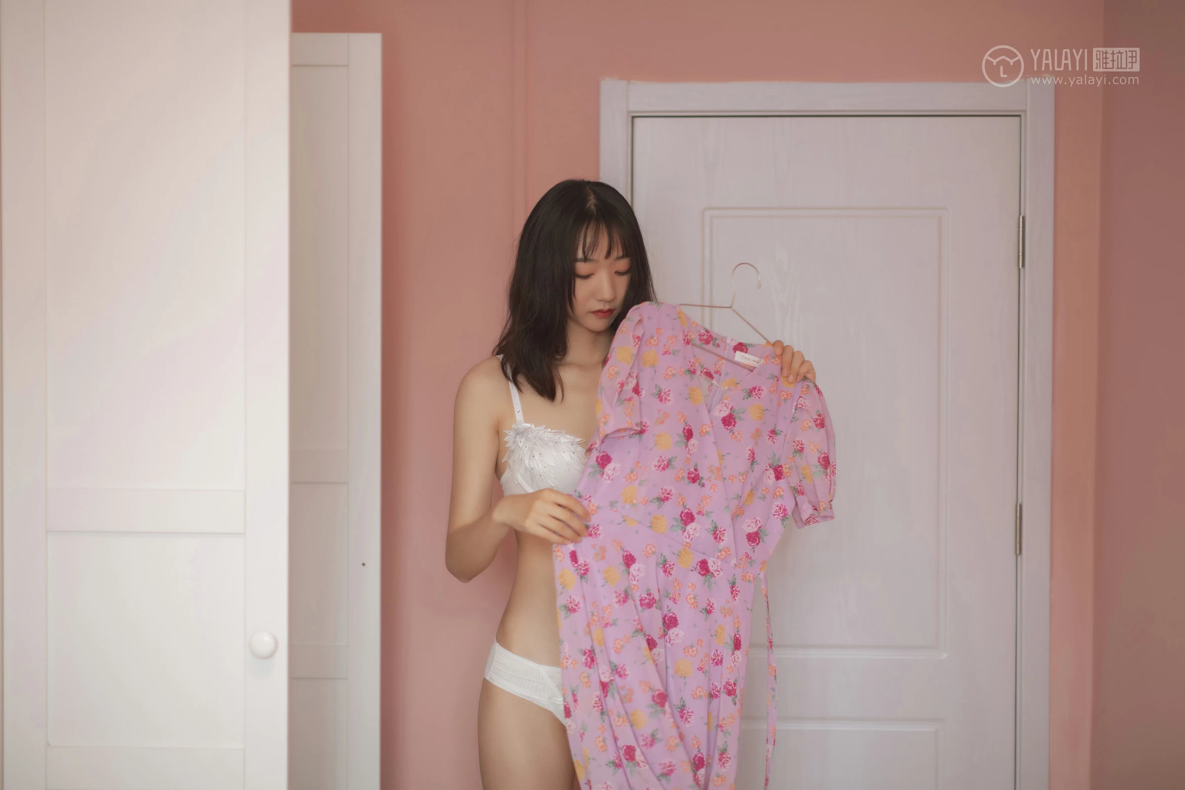 [YALAYI雅拉伊]No.326 和你 念念 白色情趣蕾丝内衣性感私房写真集第11张