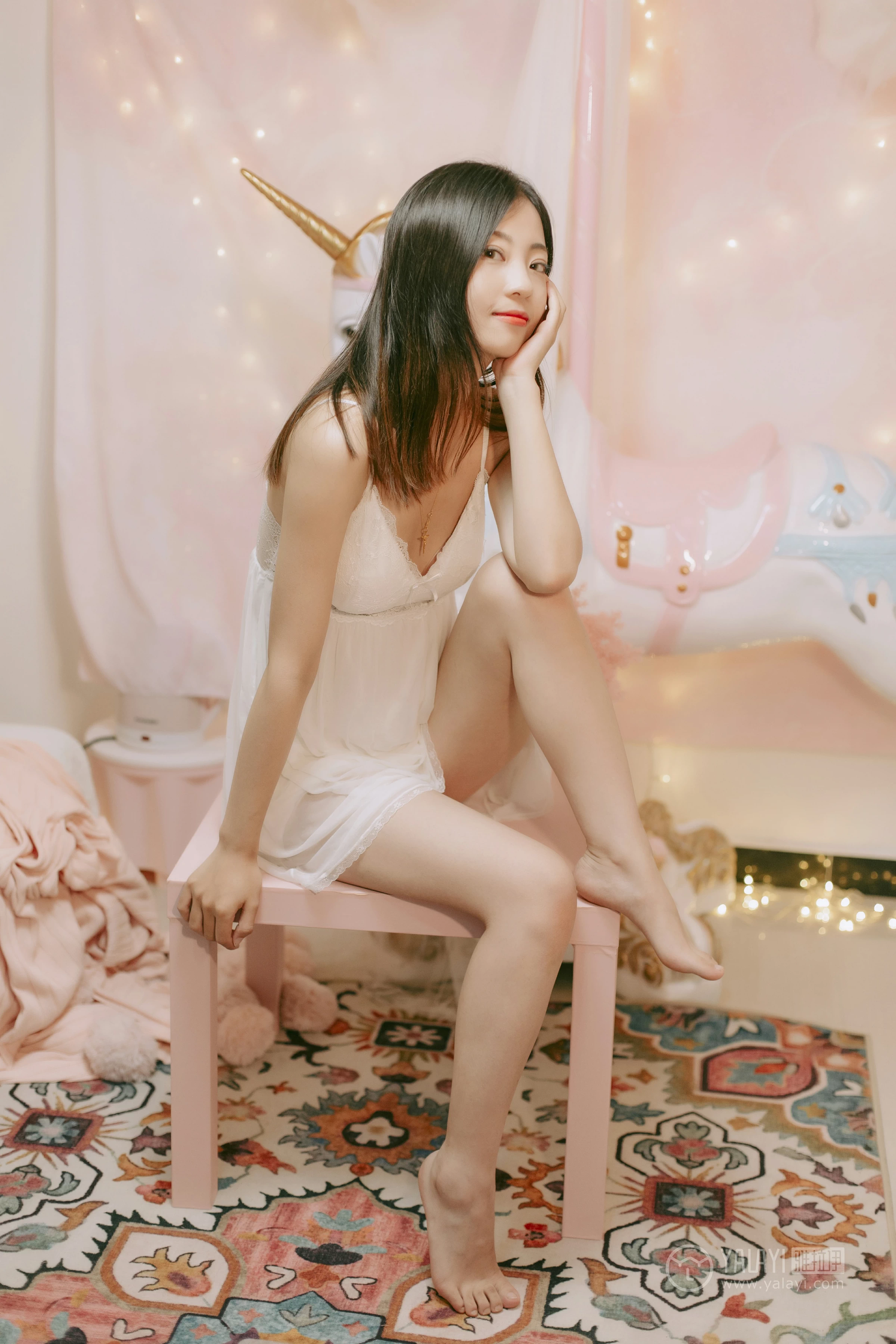[YALAYI雅拉伊]No.334 浪漫满屋 高若童 白色吊带透视睡衣裙性感私房写真集第13张