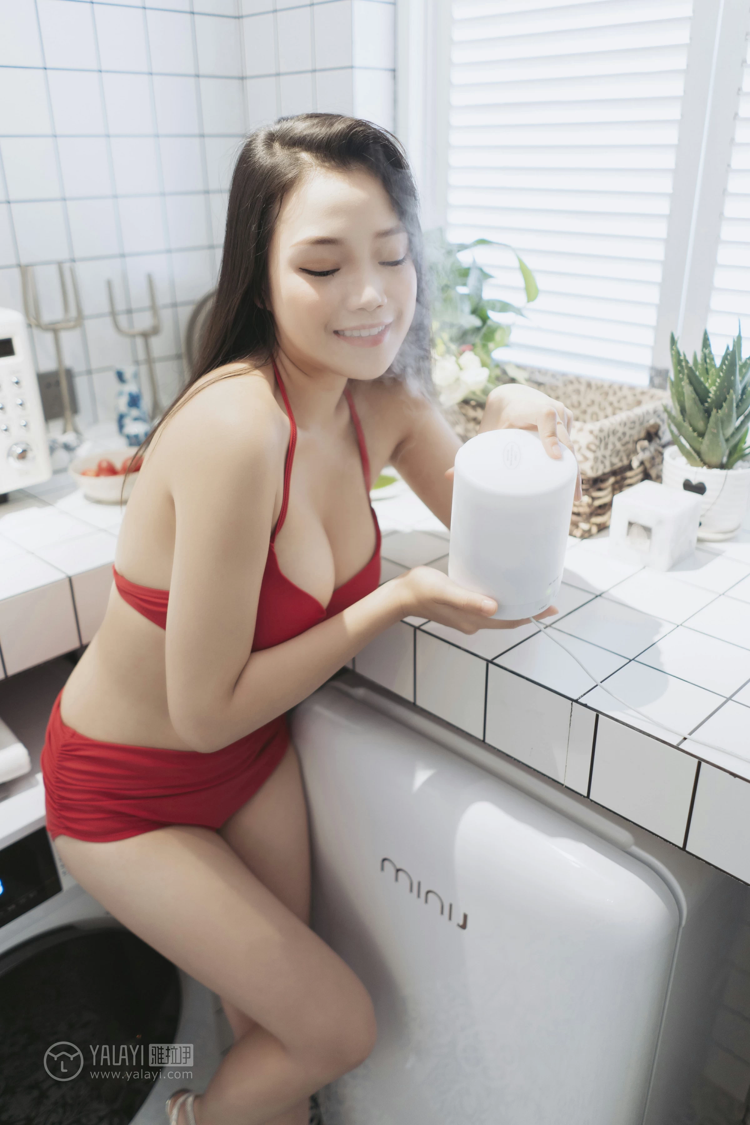 [YALAYI雅拉伊]No.339 假日 洋儿 红色内衣性感私房写真集第12张