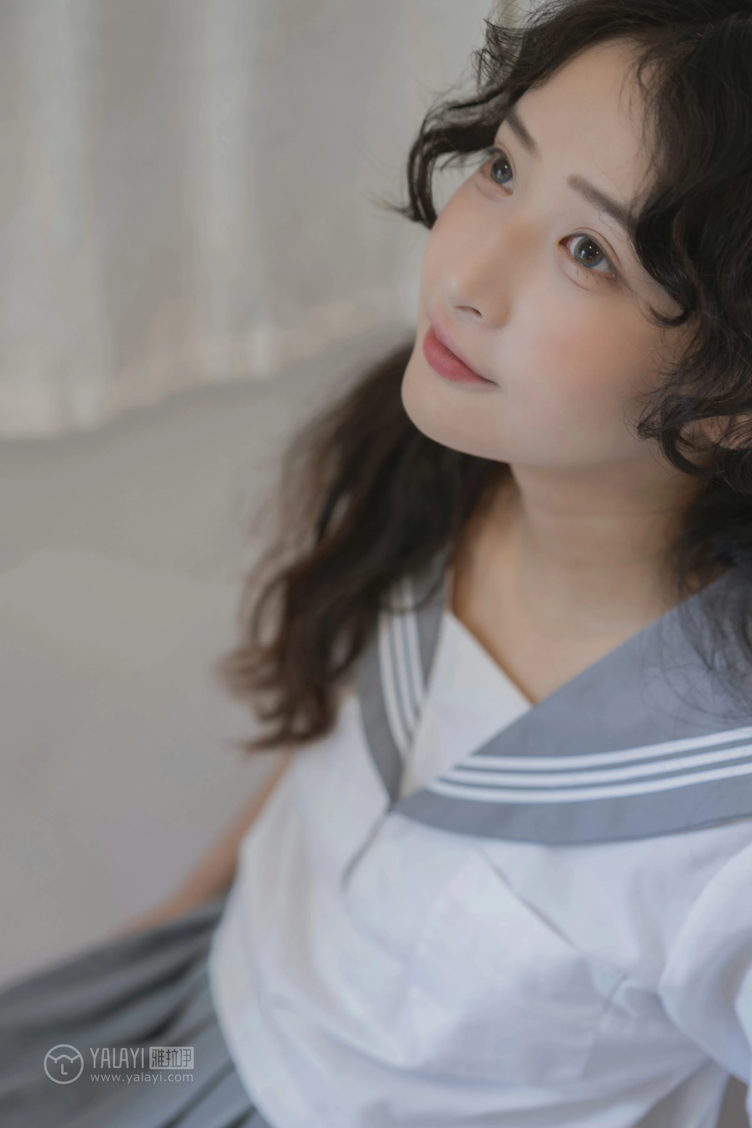 [YALAYI雅拉伊]No.349 清纯学生妹 西子 高中女生制服与短裙性感私房写真集第7张